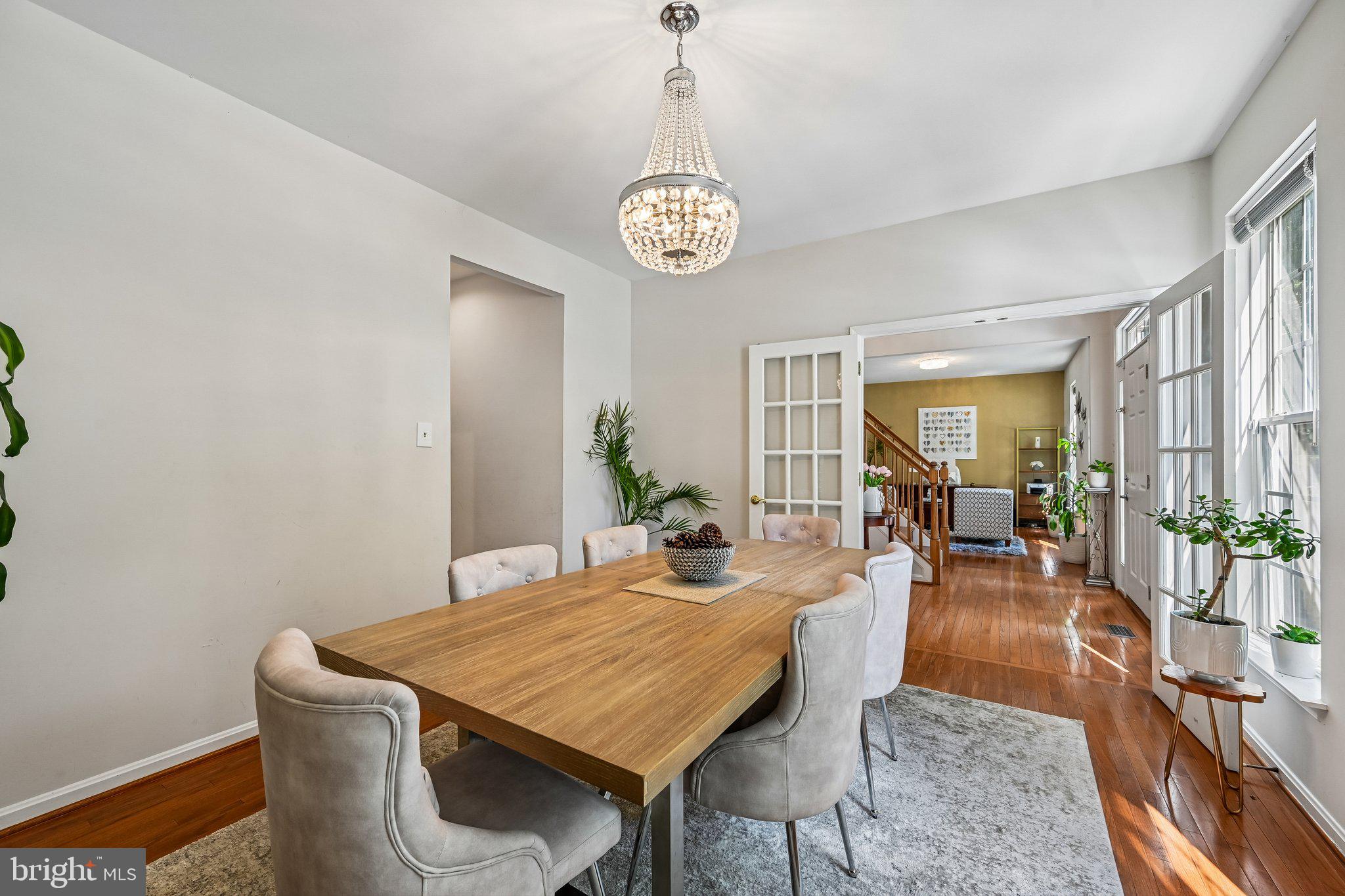 RUSSETT - Residential