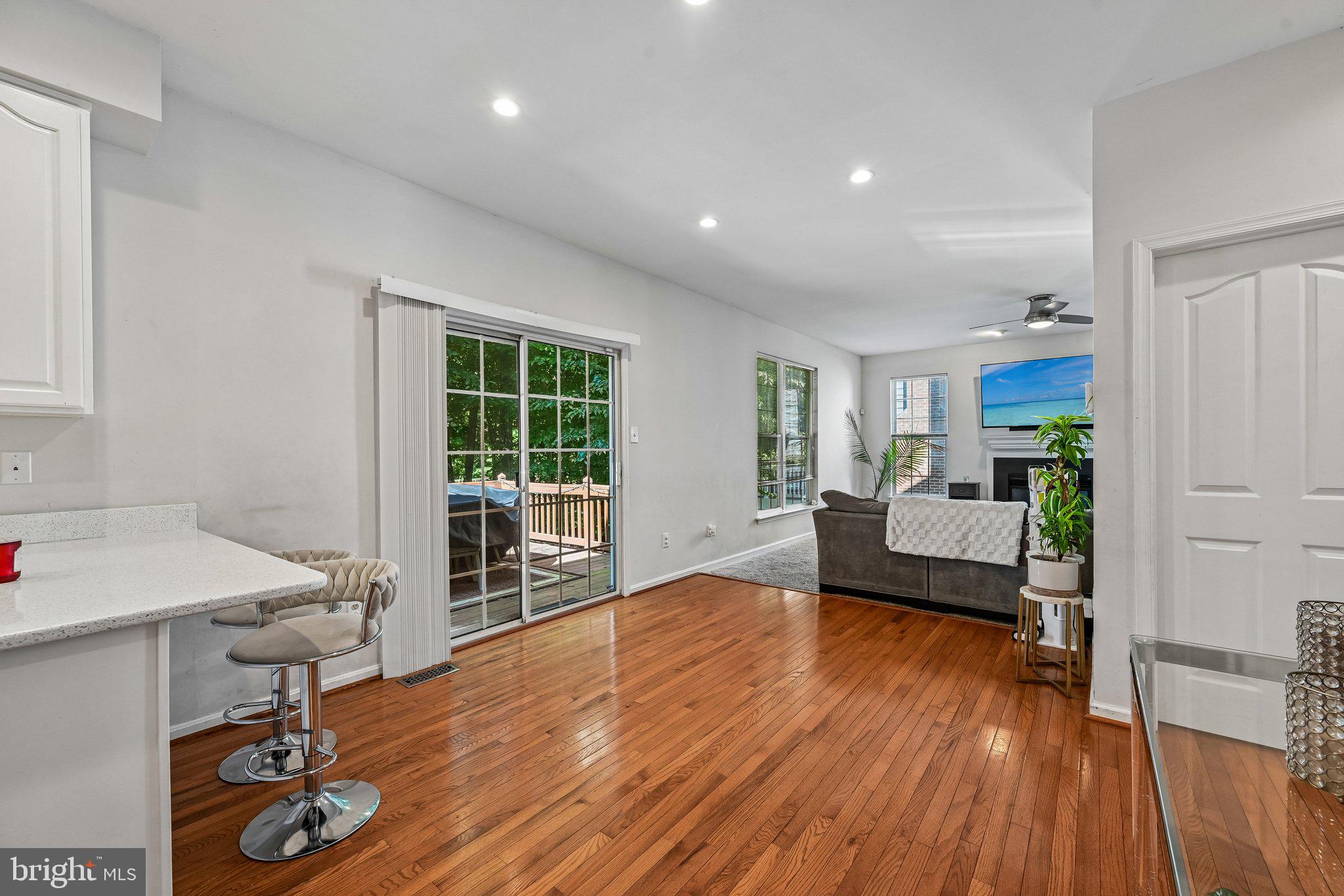 RUSSETT - Residential