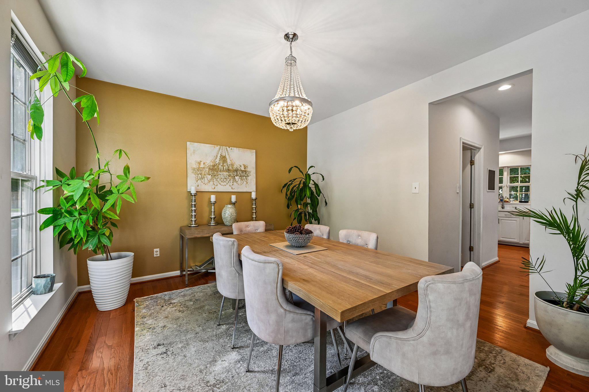 RUSSETT - Residential