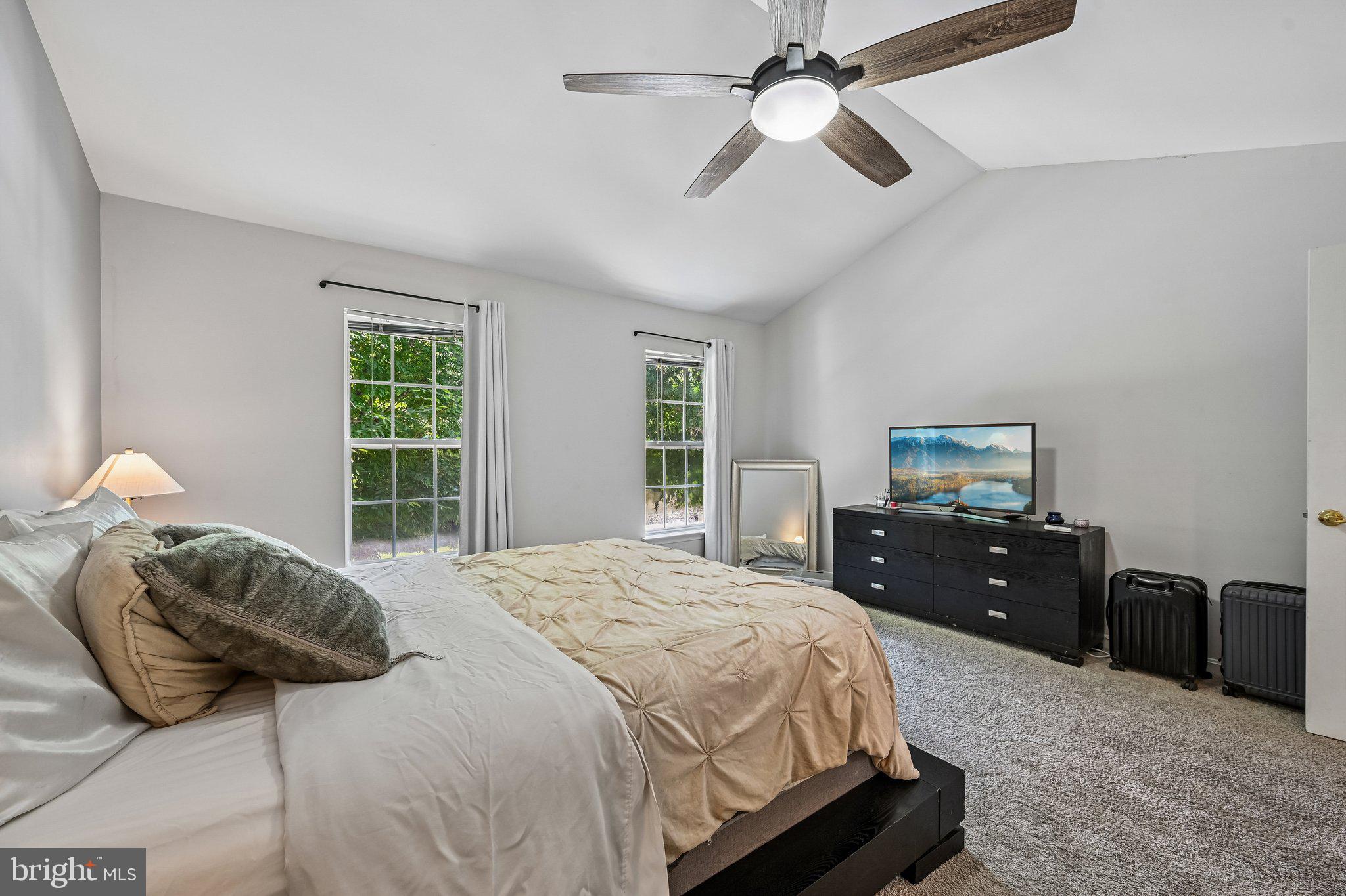 RUSSETT - Residential