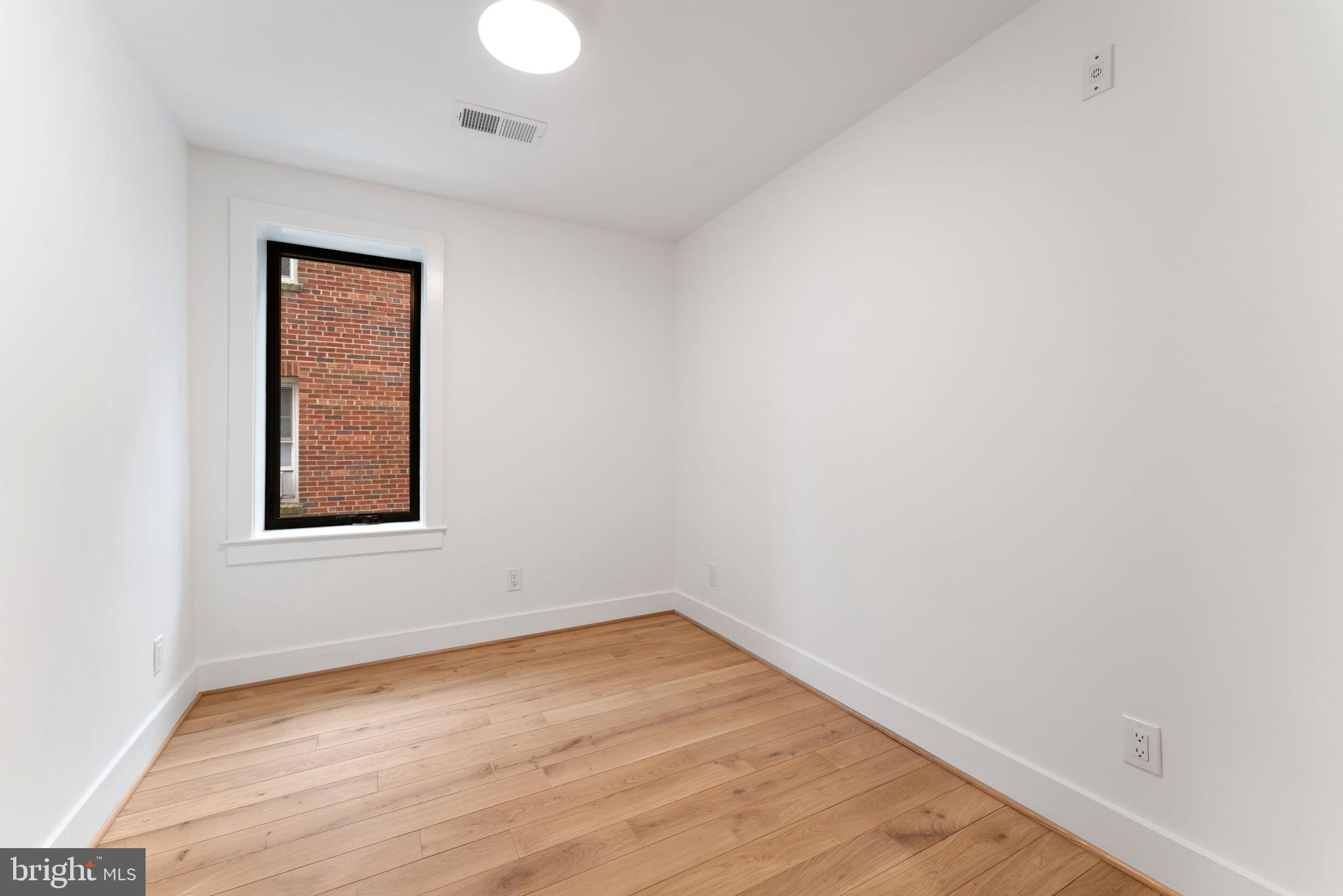 GLOVER PARK - Residential Lease