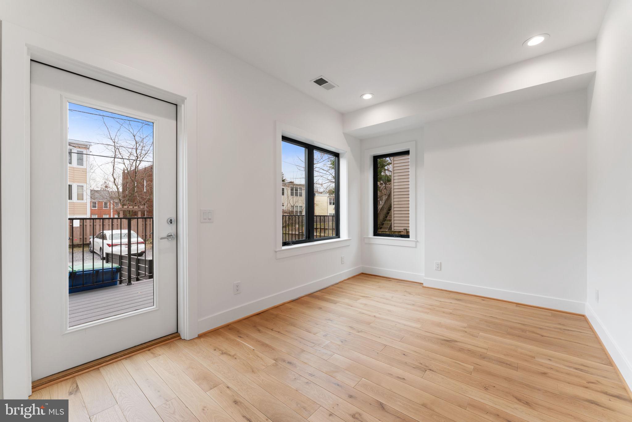 GLOVER PARK - Residential Lease