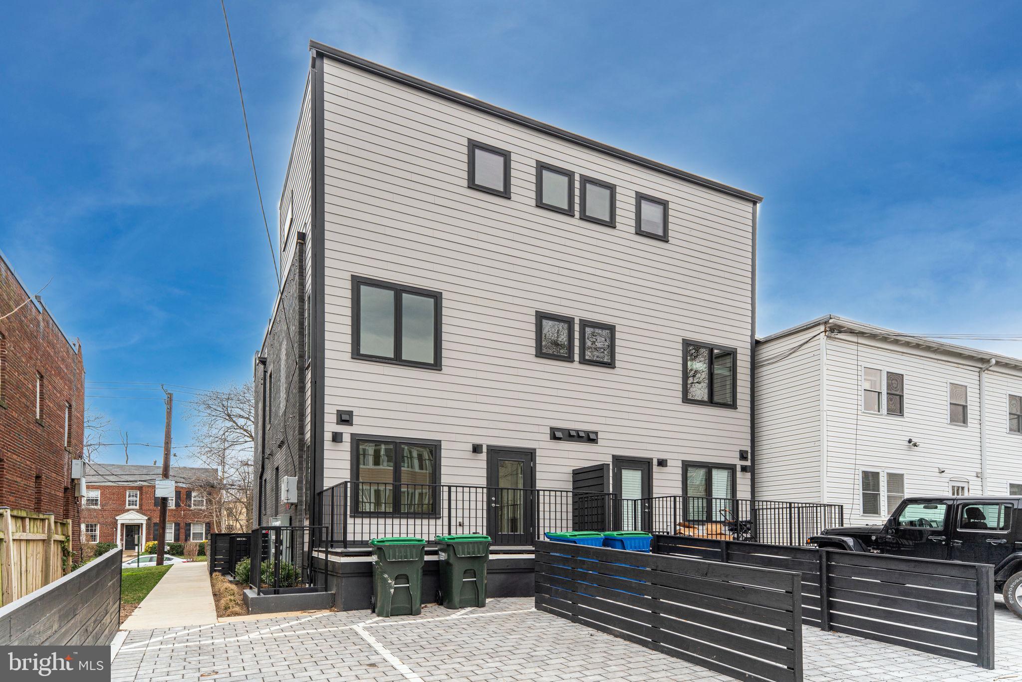 GLOVER PARK - Residential Lease