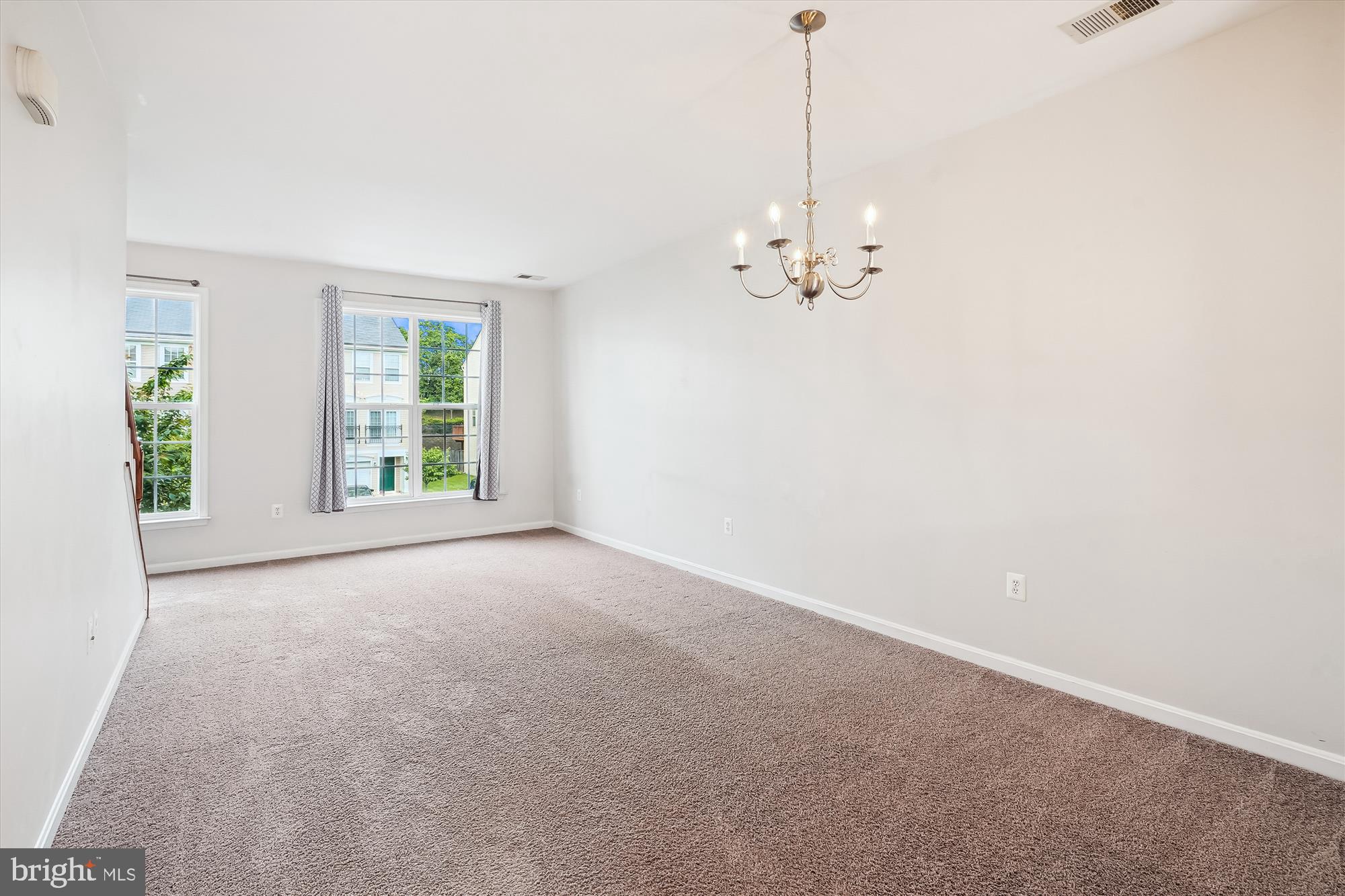 POWELLS RUN VILLAGE COND - Residential Lease