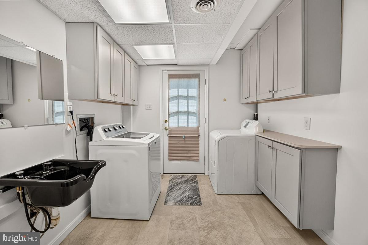 CAROLINE ESTATES - Residential