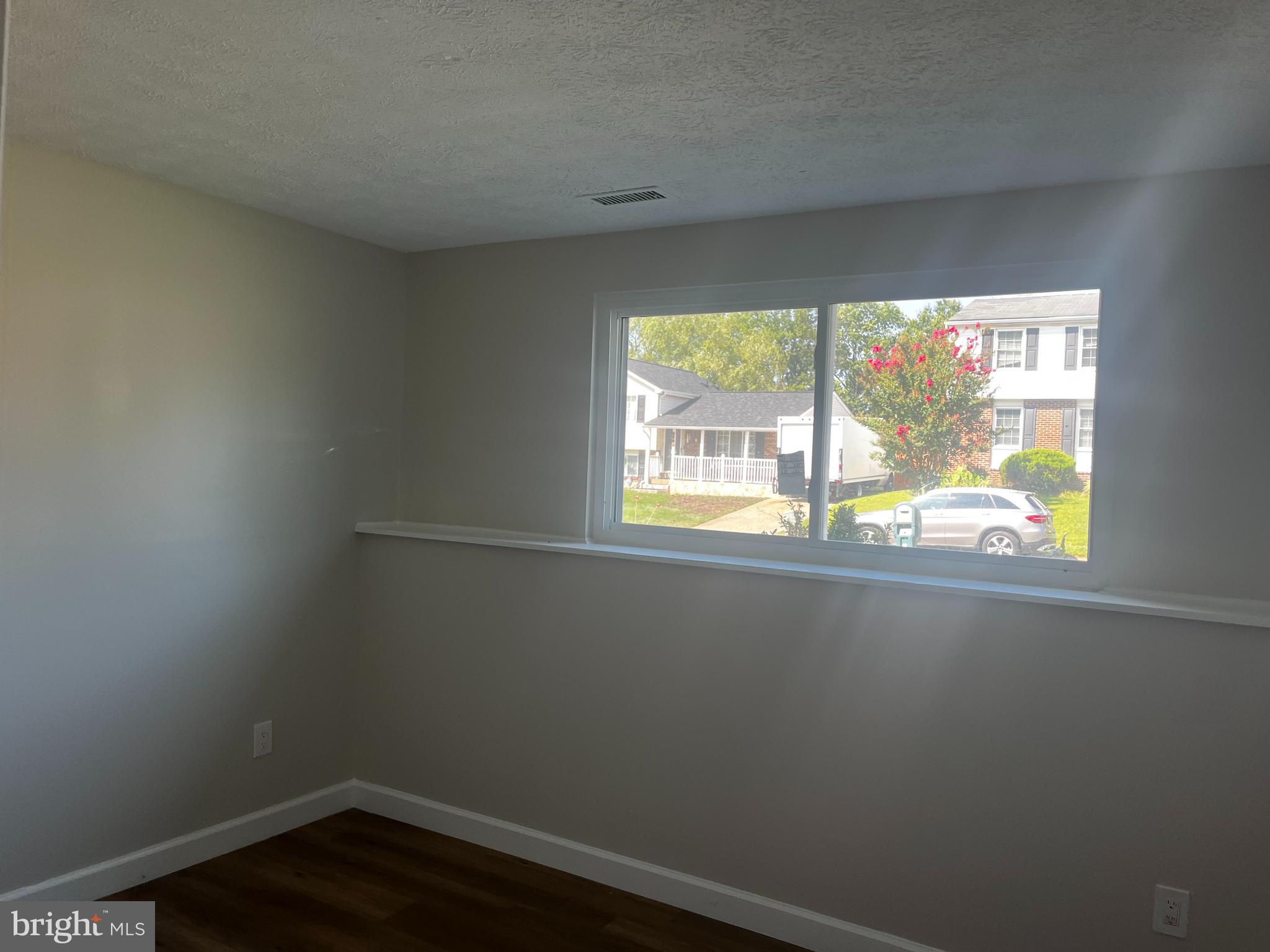 HARMANS WOODS - Residential