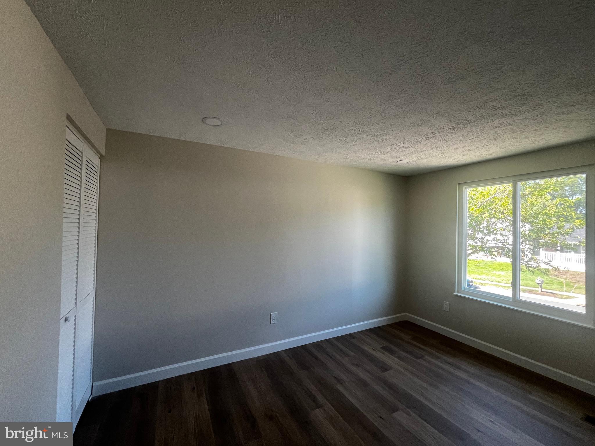 HARMANS WOODS - Residential