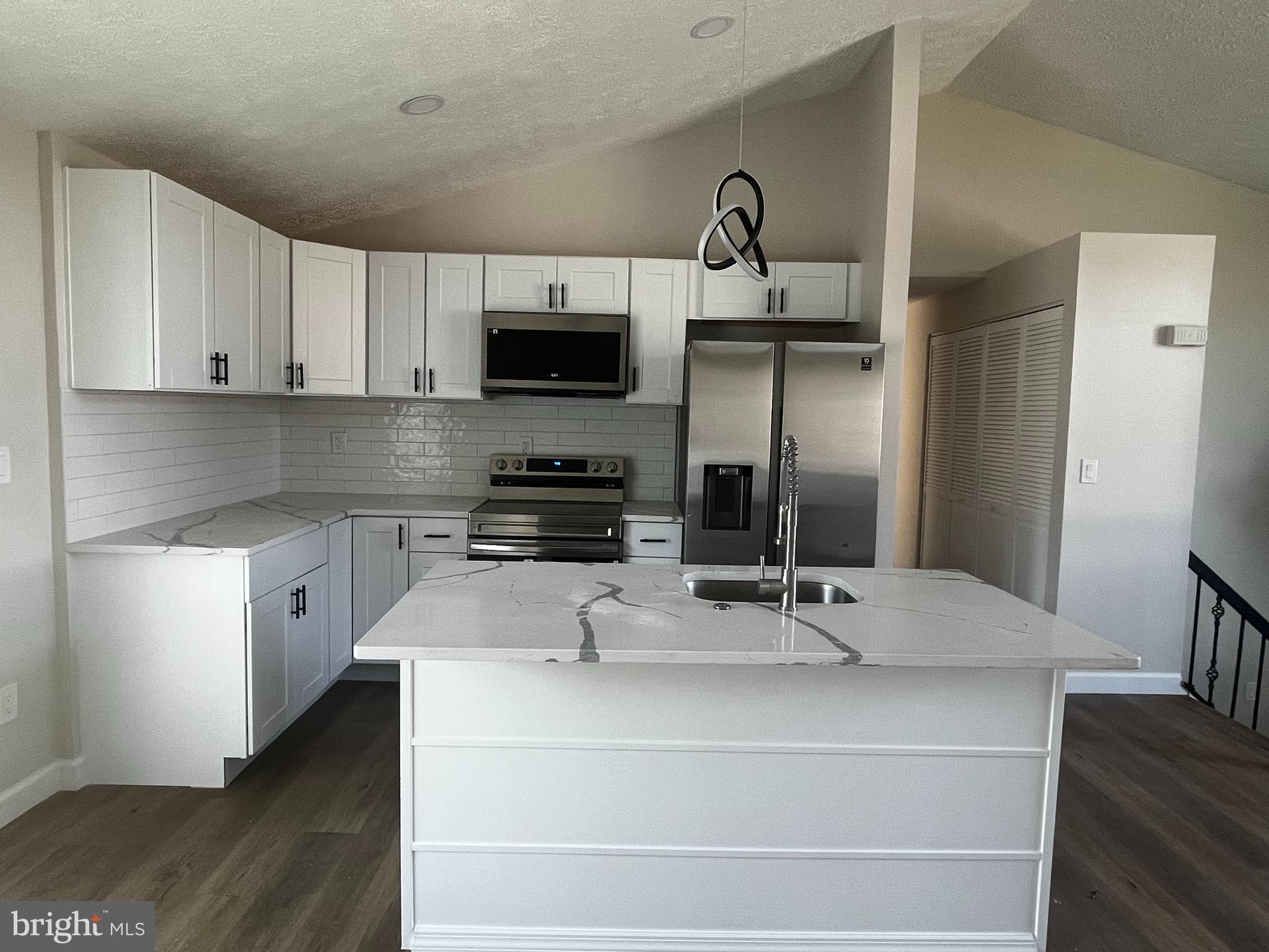 HARMANS WOODS - Residential