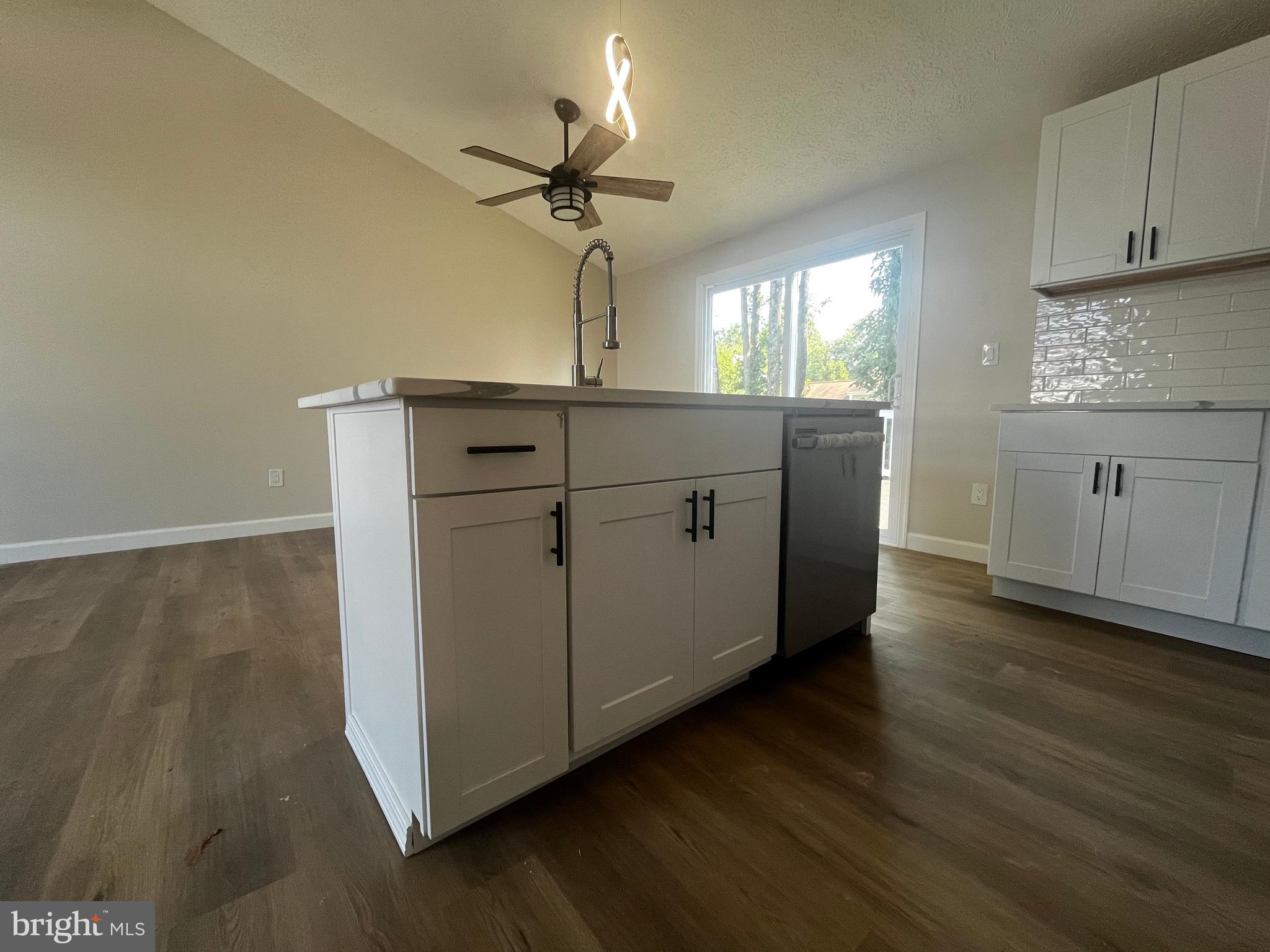 HARMANS WOODS - Residential