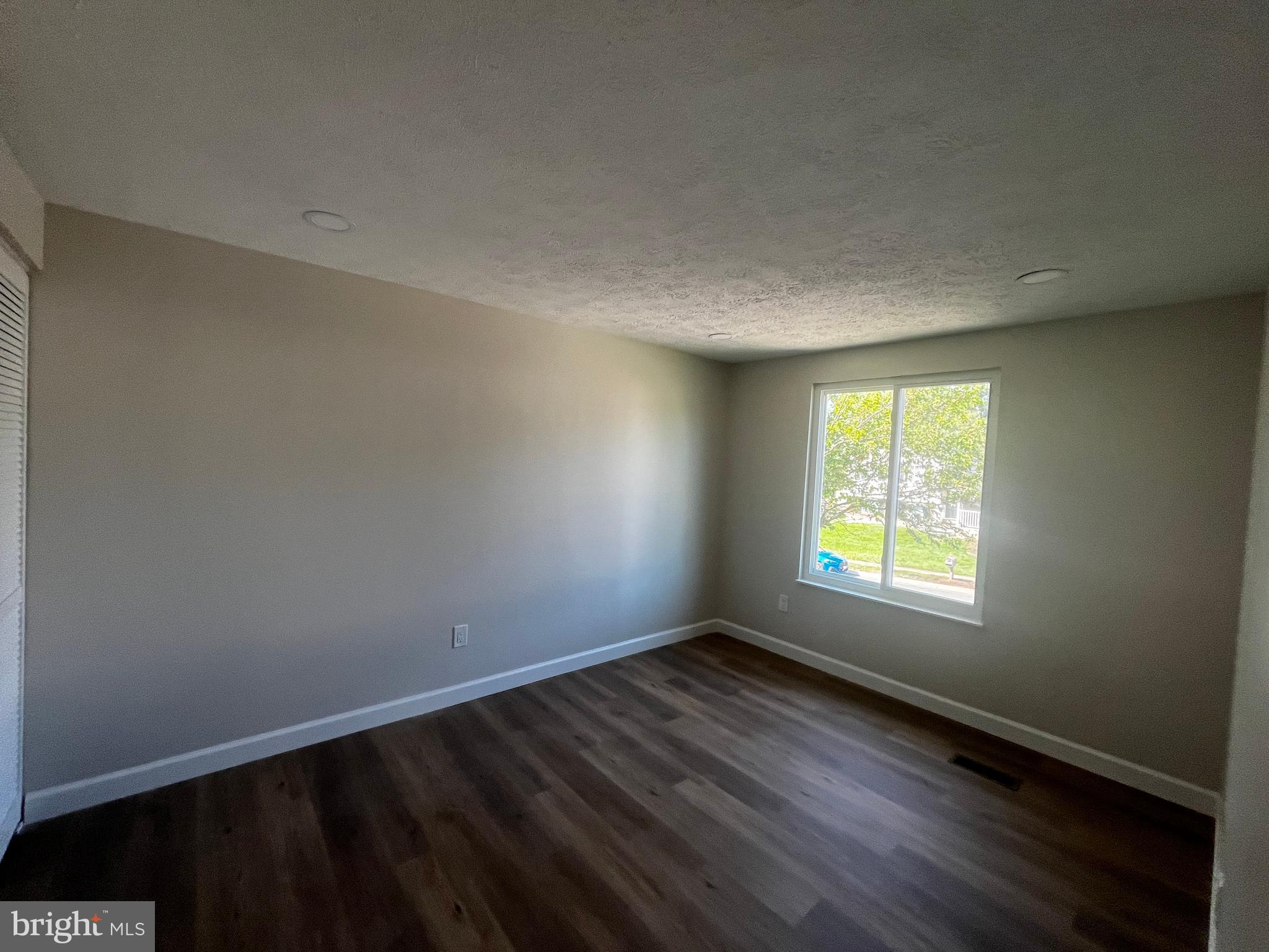 HARMANS WOODS - Residential