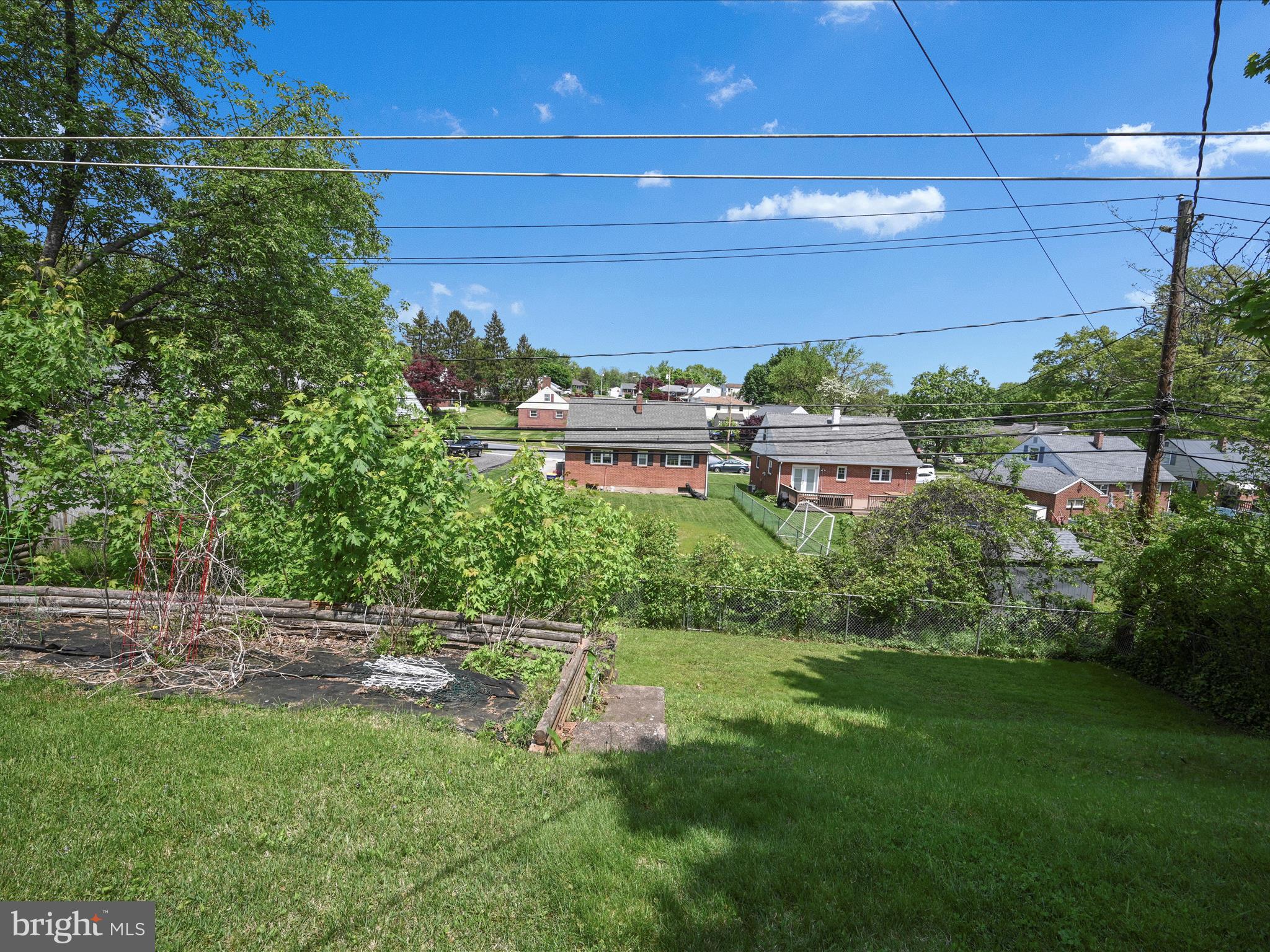 OAK HILLS - Residential
