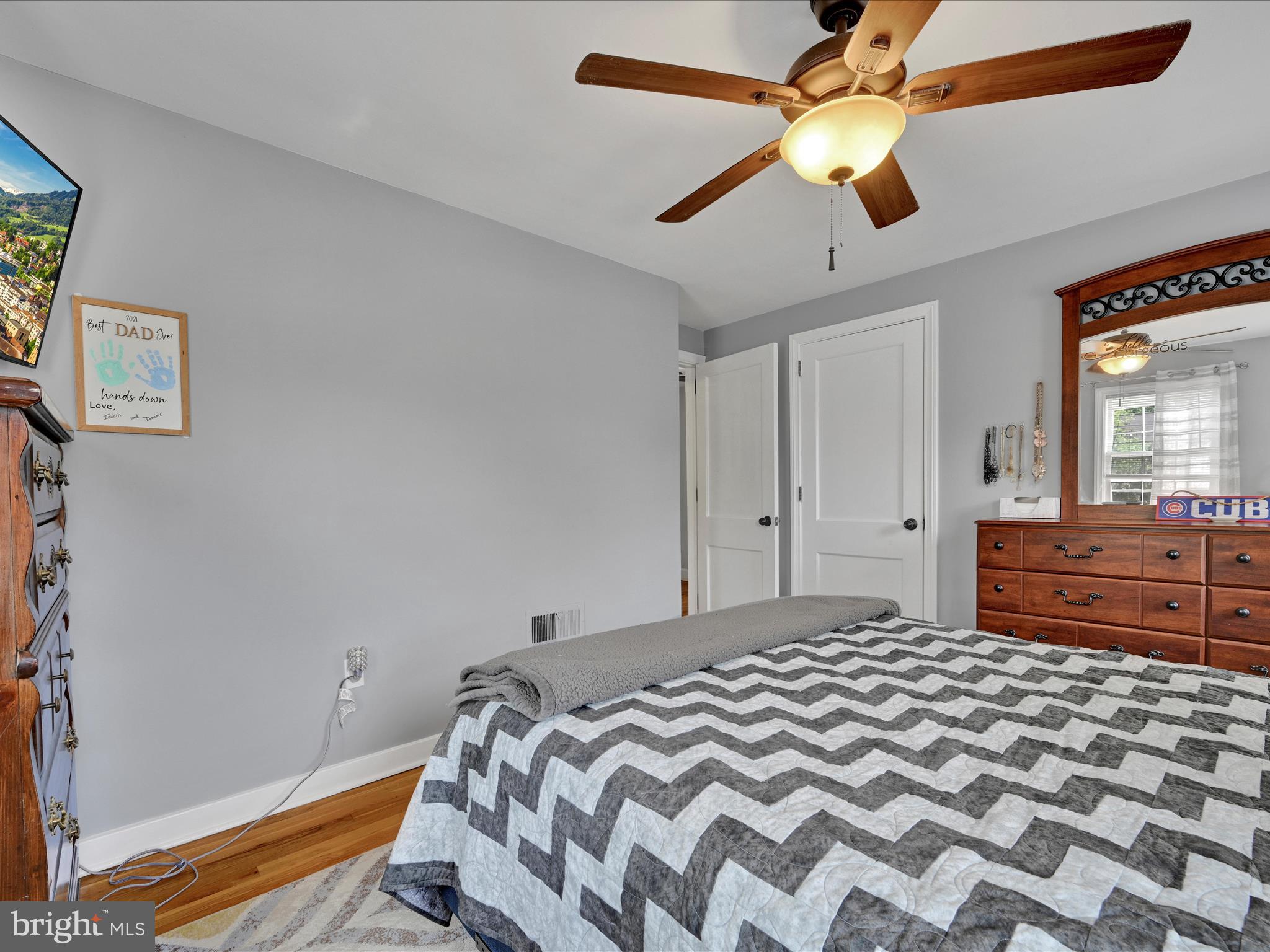 OAK HILLS - Residential