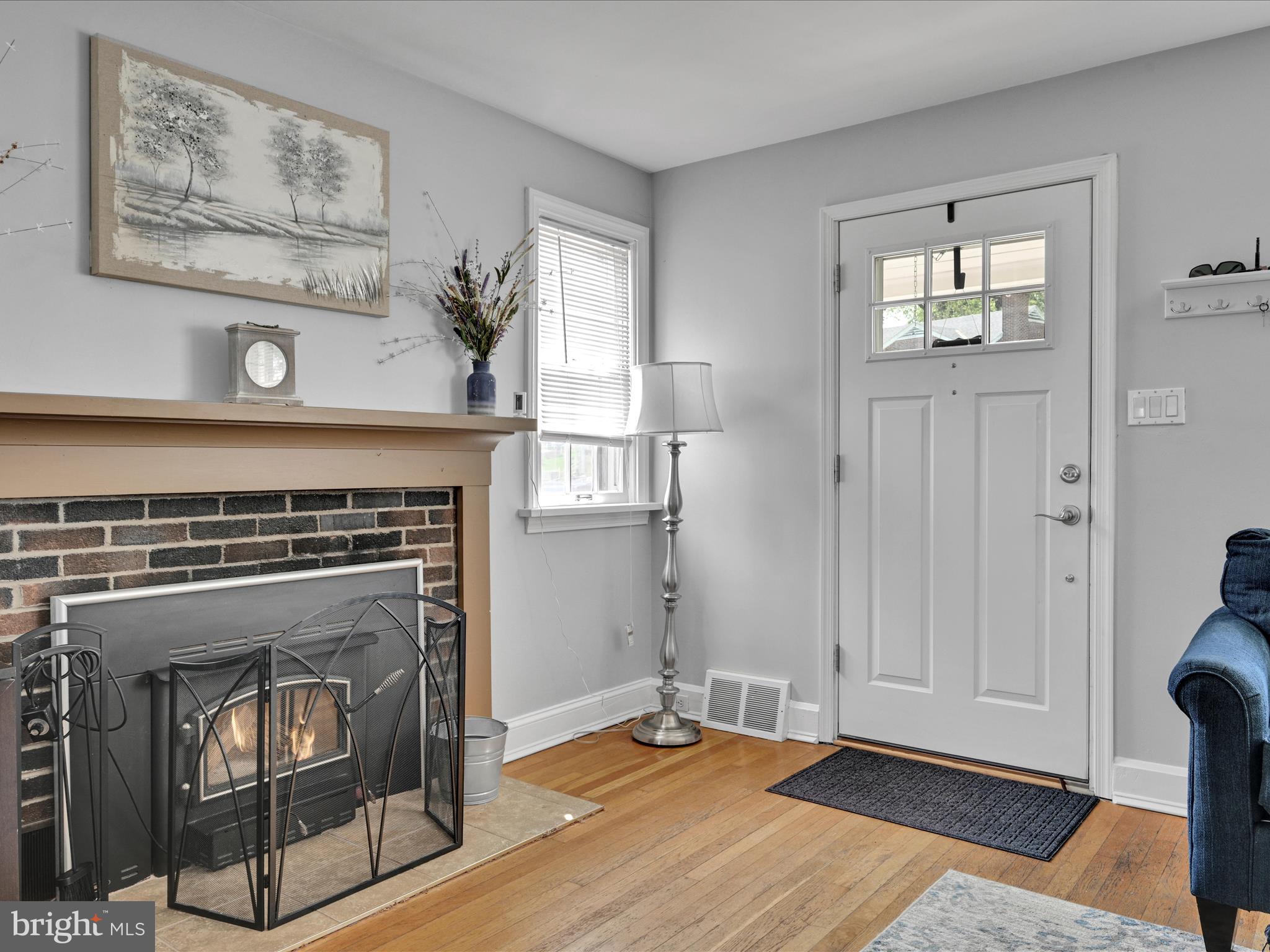 OAK HILLS - Residential