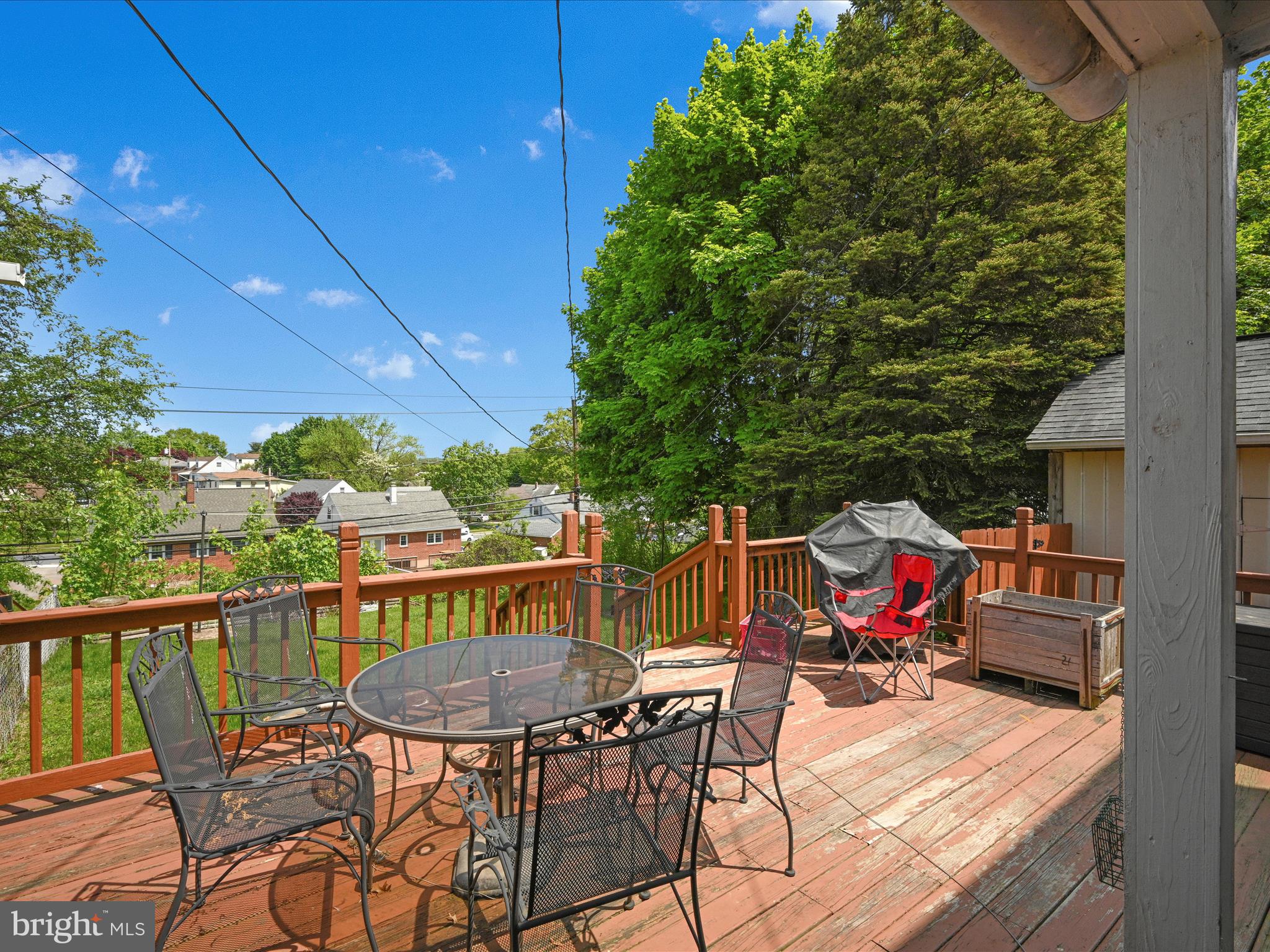 OAK HILLS - Residential