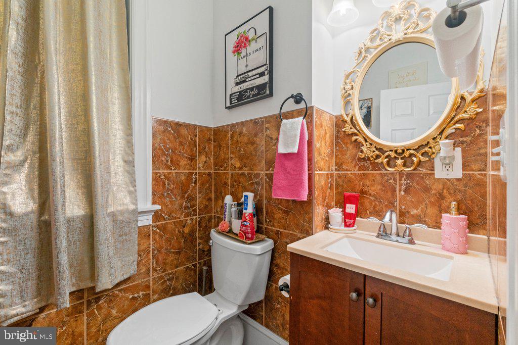 CHARLES VILLAGE - Commercial Sale