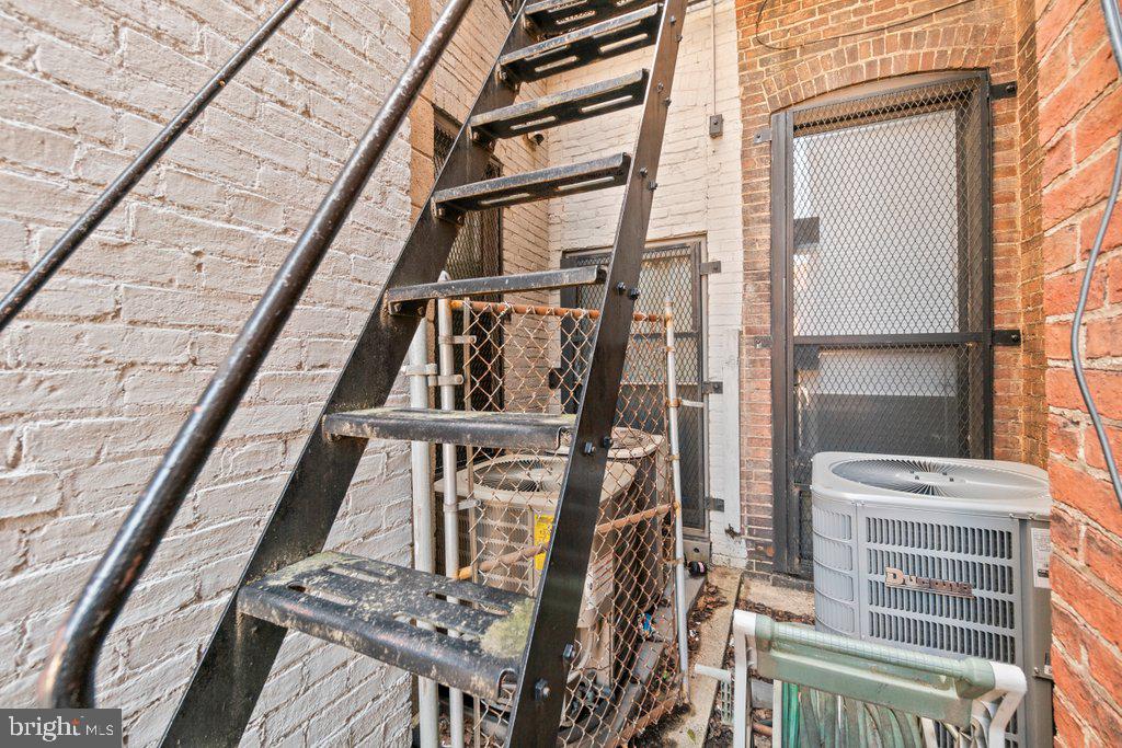 CHARLES VILLAGE - Commercial Sale