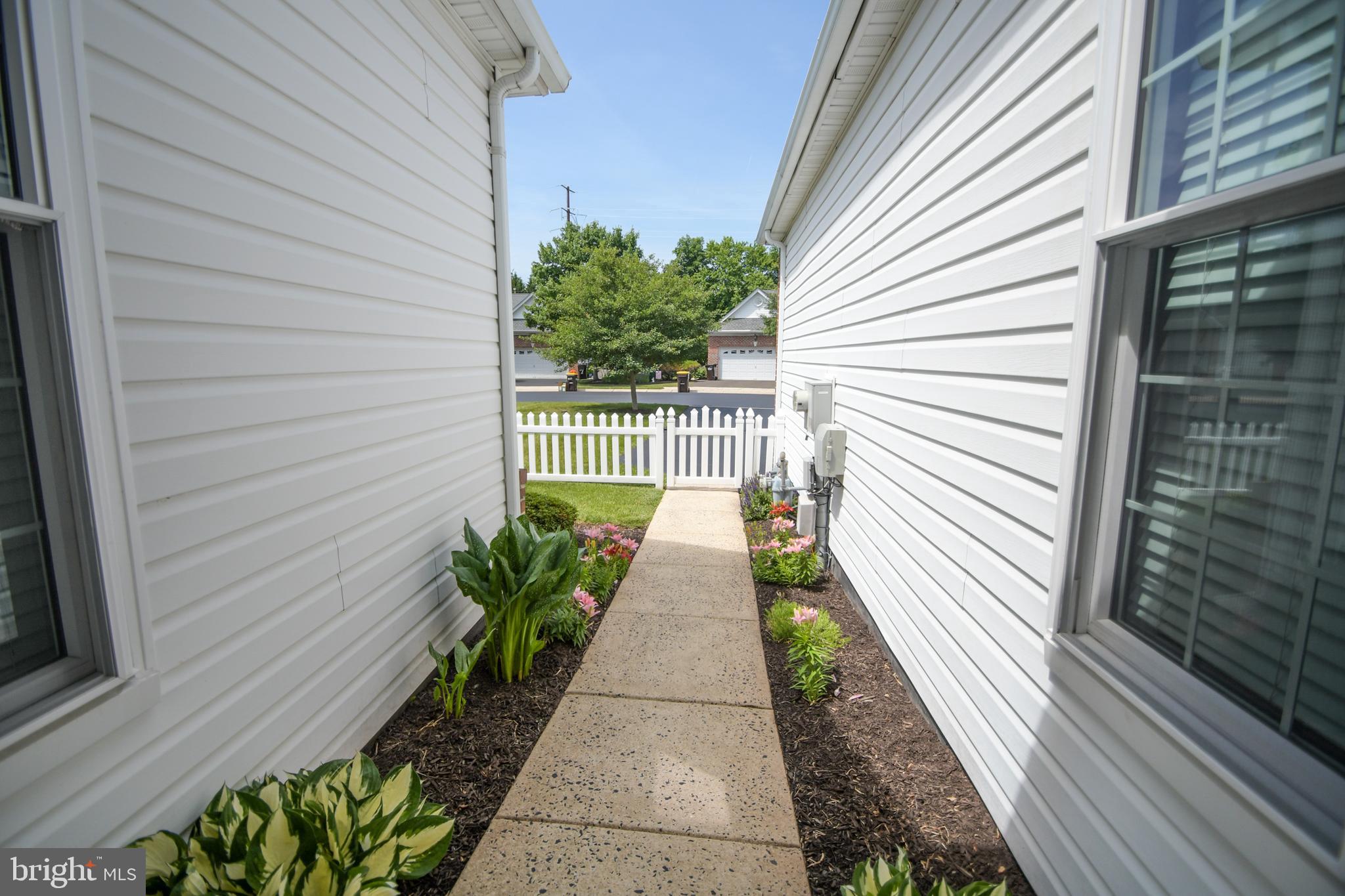 TARRINGTON VILLAGE - Residential