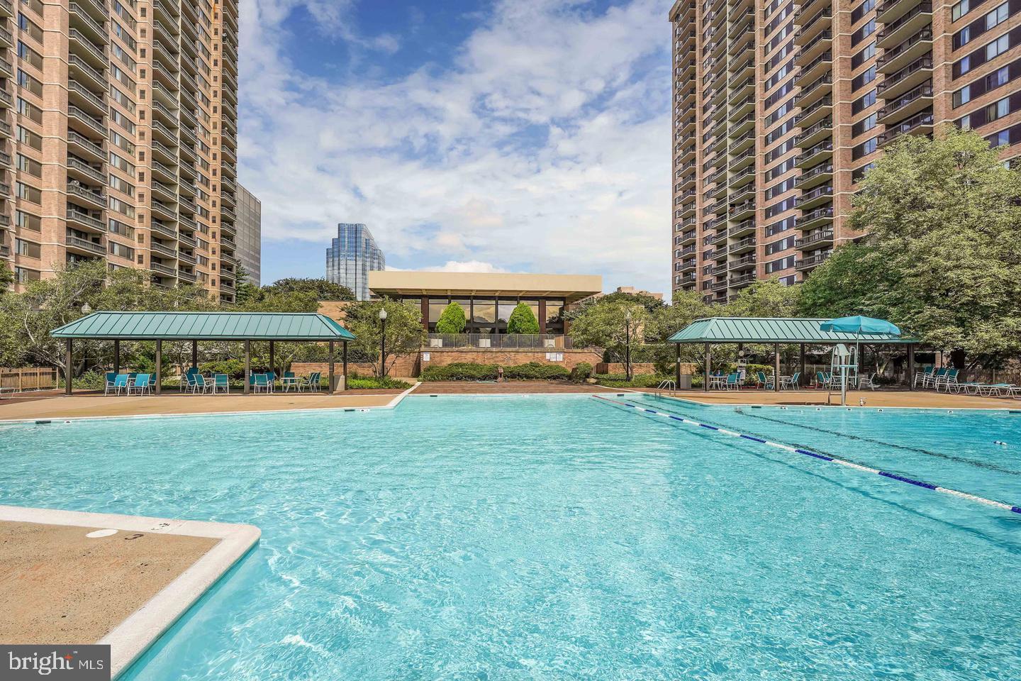 SKYLINE PLAZA - Residential