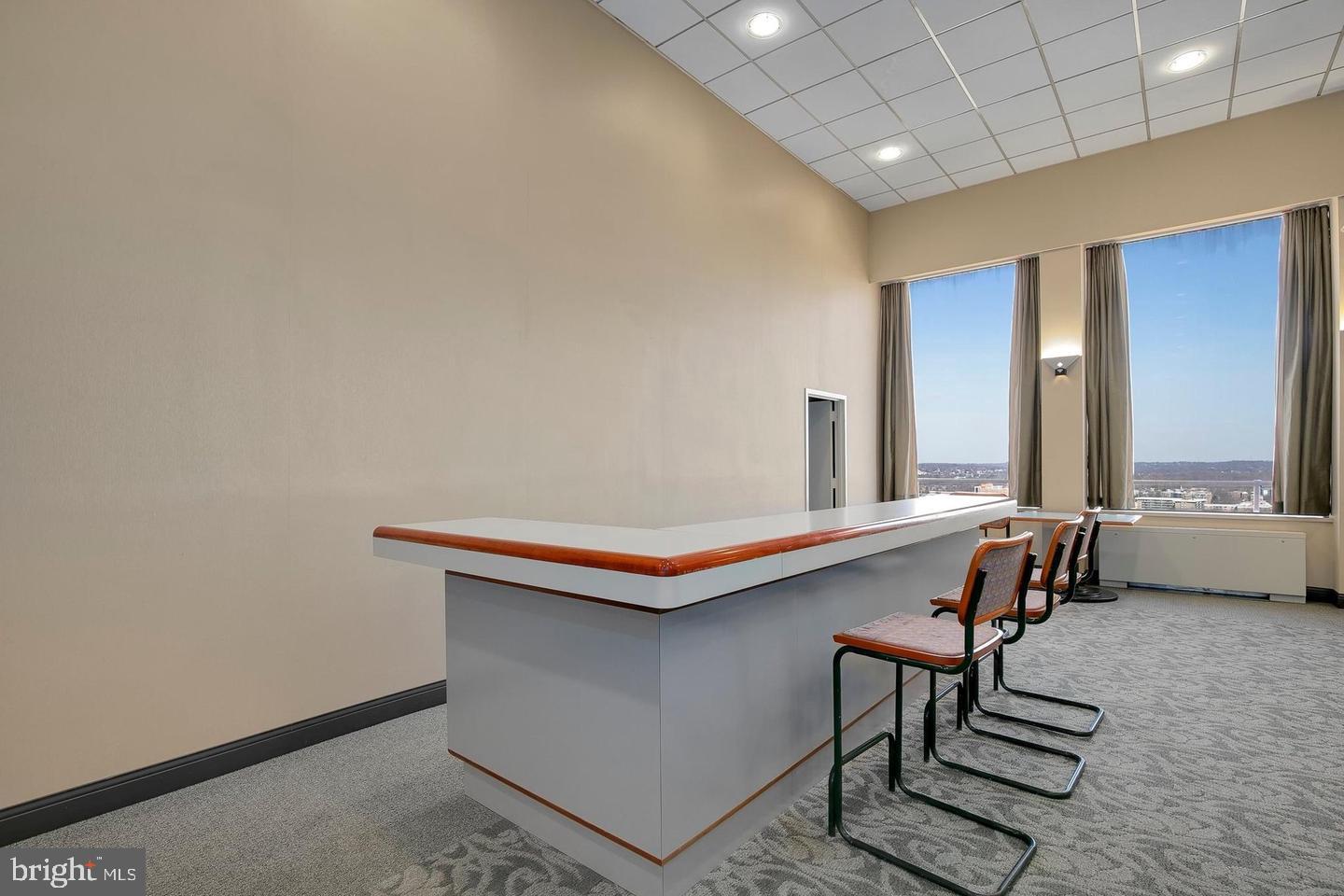 SKYLINE PLAZA - Residential