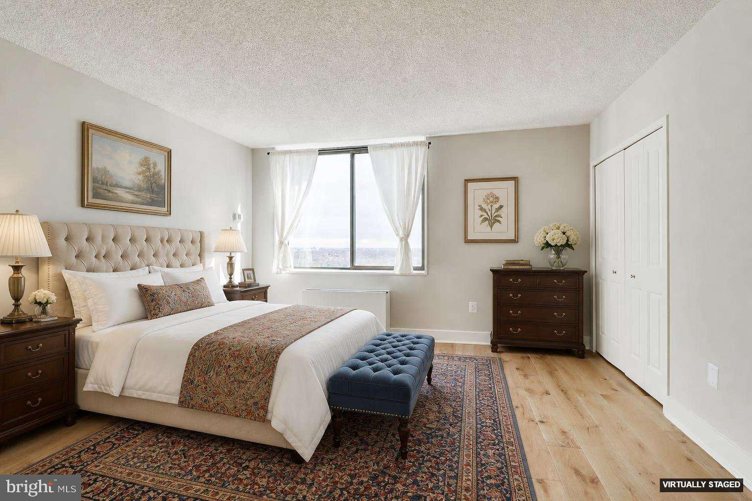 SKYLINE PLAZA - Residential