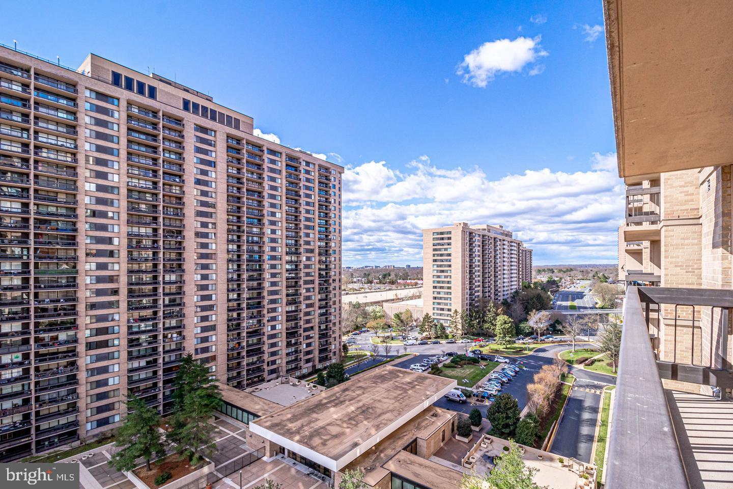 SKYLINE PLAZA - Residential