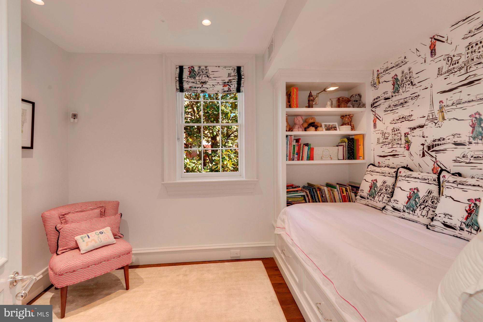 GEORGETOWN - Residential
