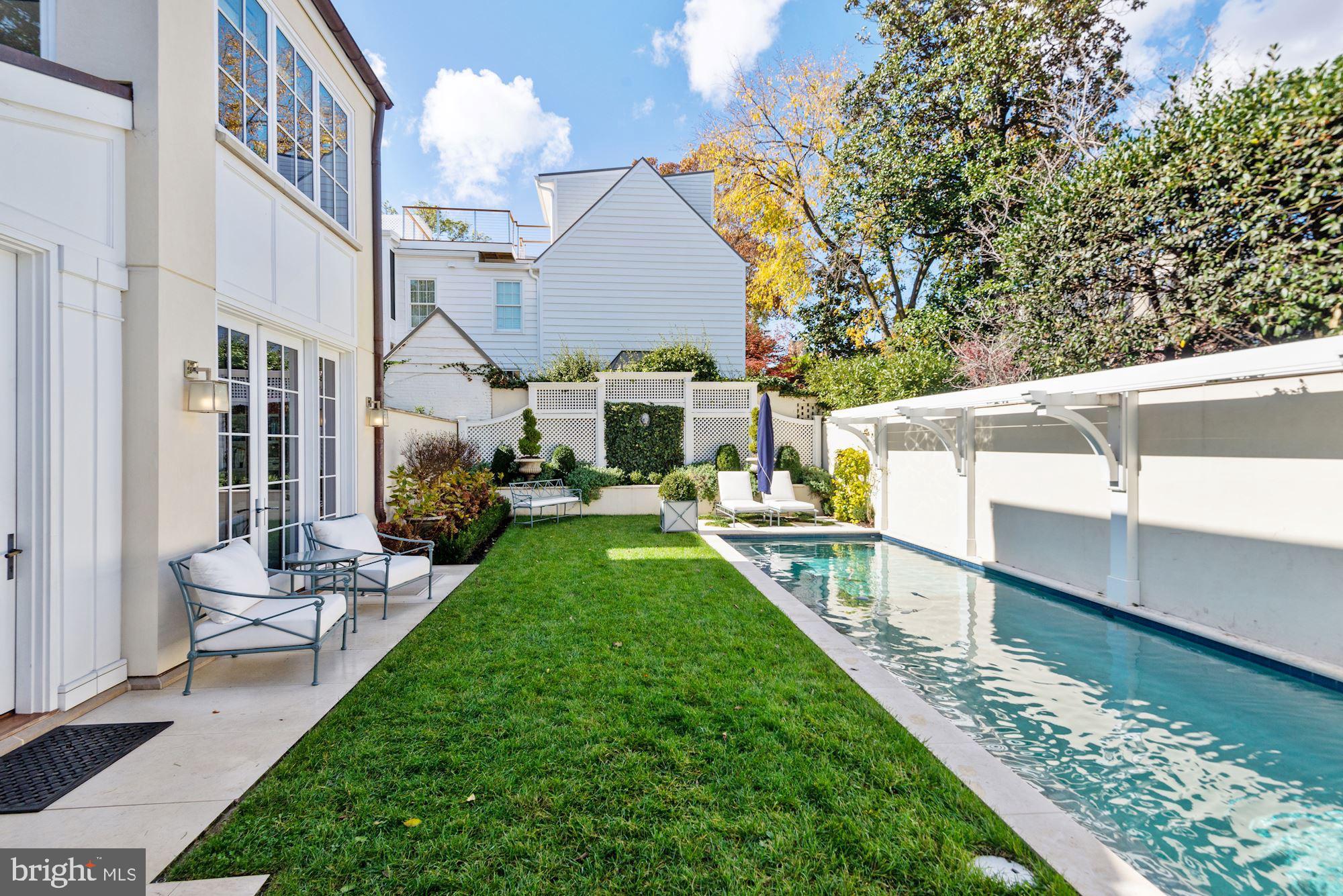 GEORGETOWN - Residential