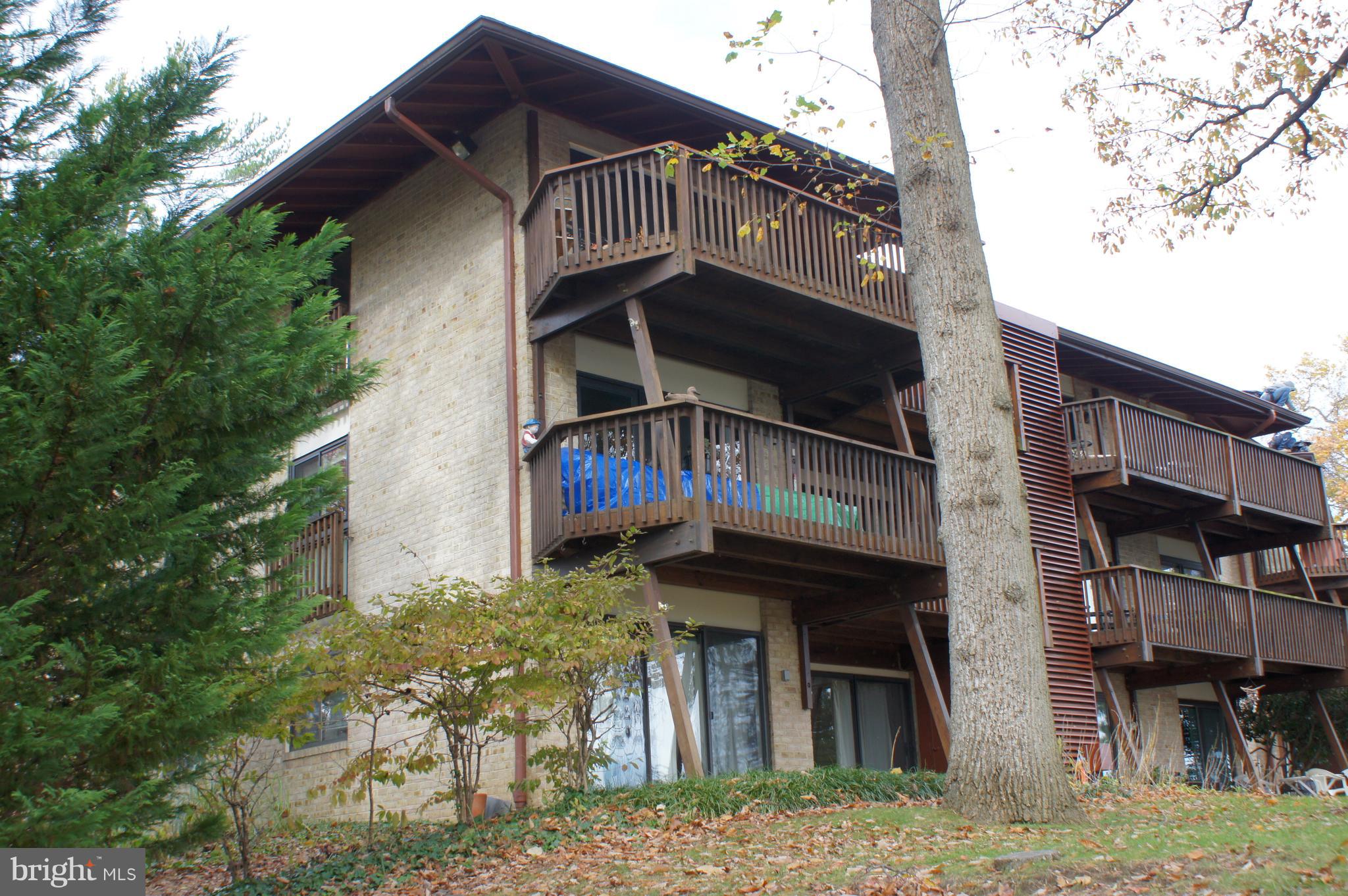 Main level waterfront, condo walking distance to Historic Annapolis. Watch sail boating activity from your back porch. Launch Kayak right in front of unit. FOR ADDITIONAL $295/MOS, RENT A 30 FT SLIP A FEW STEPS AWAY AT SLIP #E-4 Secure Laundry on unit level in breezeway, super convenient. Enjoy community waterfront pool and clubhouse and social activities. Includes, gas heat ,water, and trash removal. NO PETS, Condo rule. No smoking ,good credit and references required!