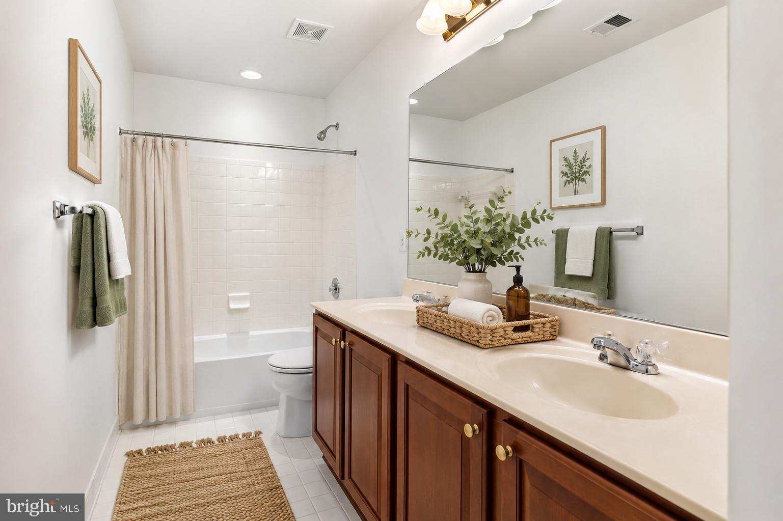 RIDGEVILLE HEIGHTS - Residential