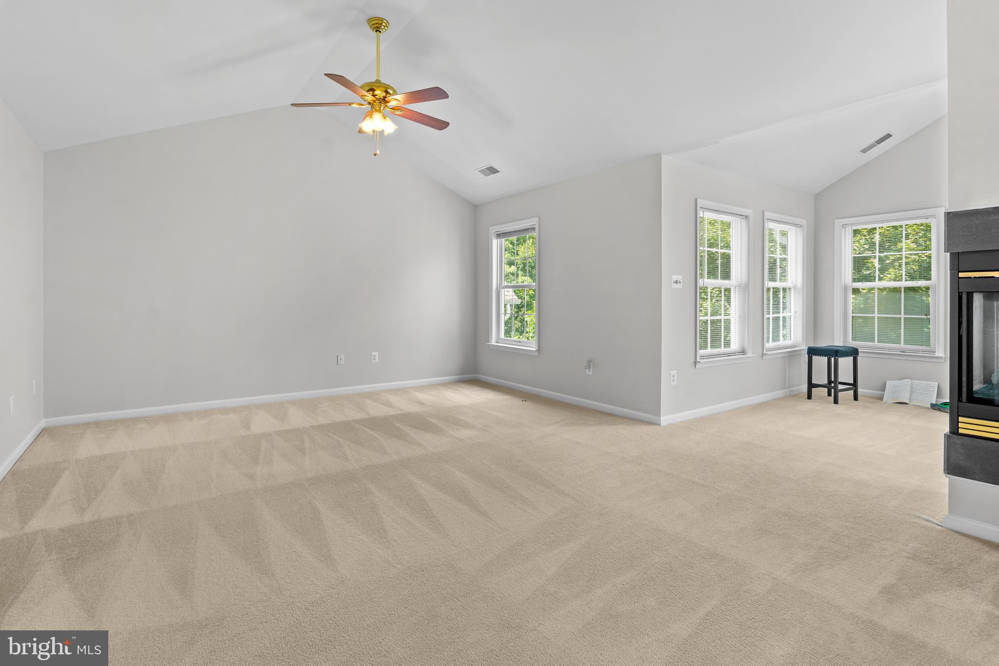 RIDGEVILLE HEIGHTS - Residential