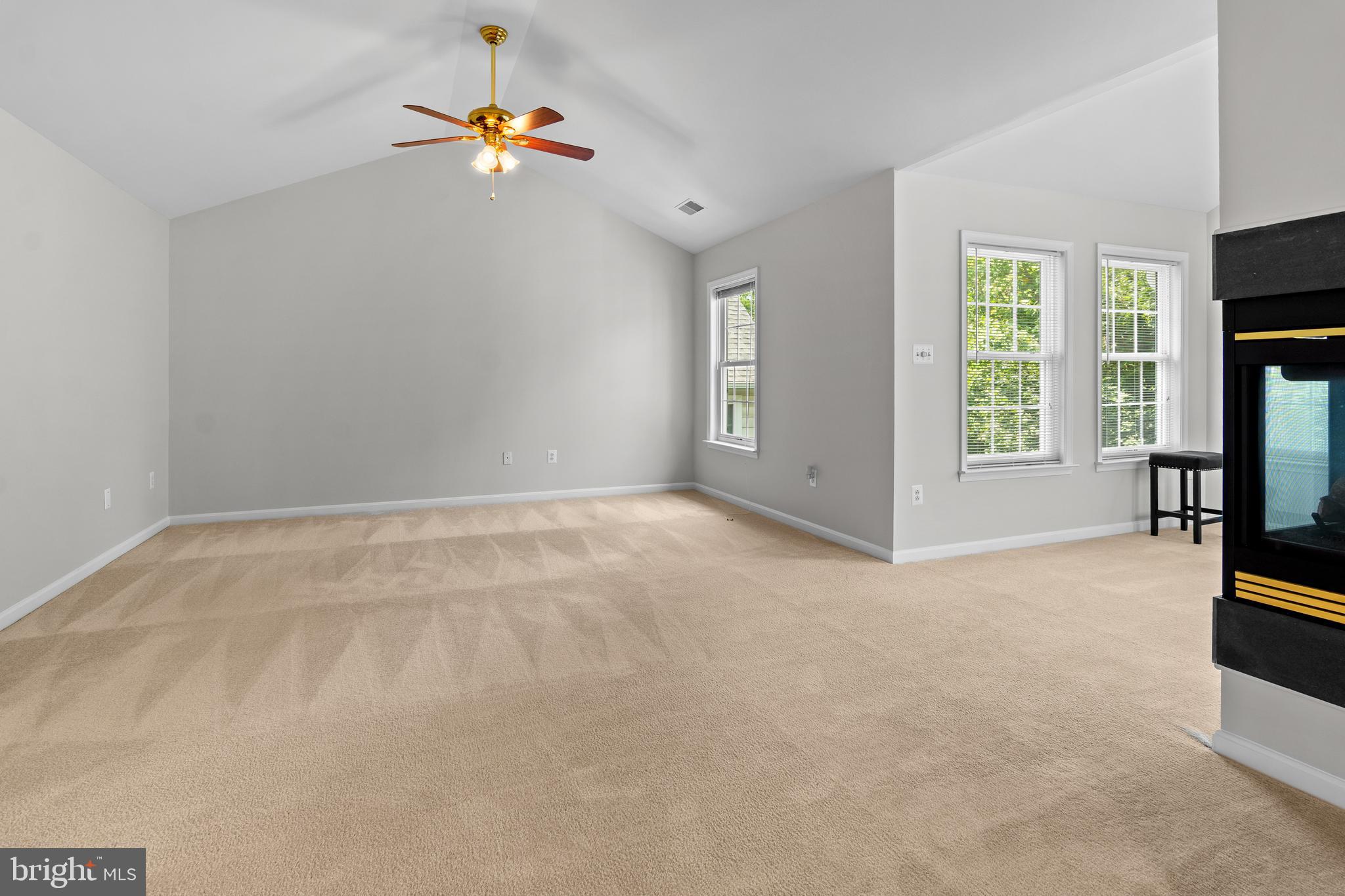 RIDGEVILLE HEIGHTS - Residential
