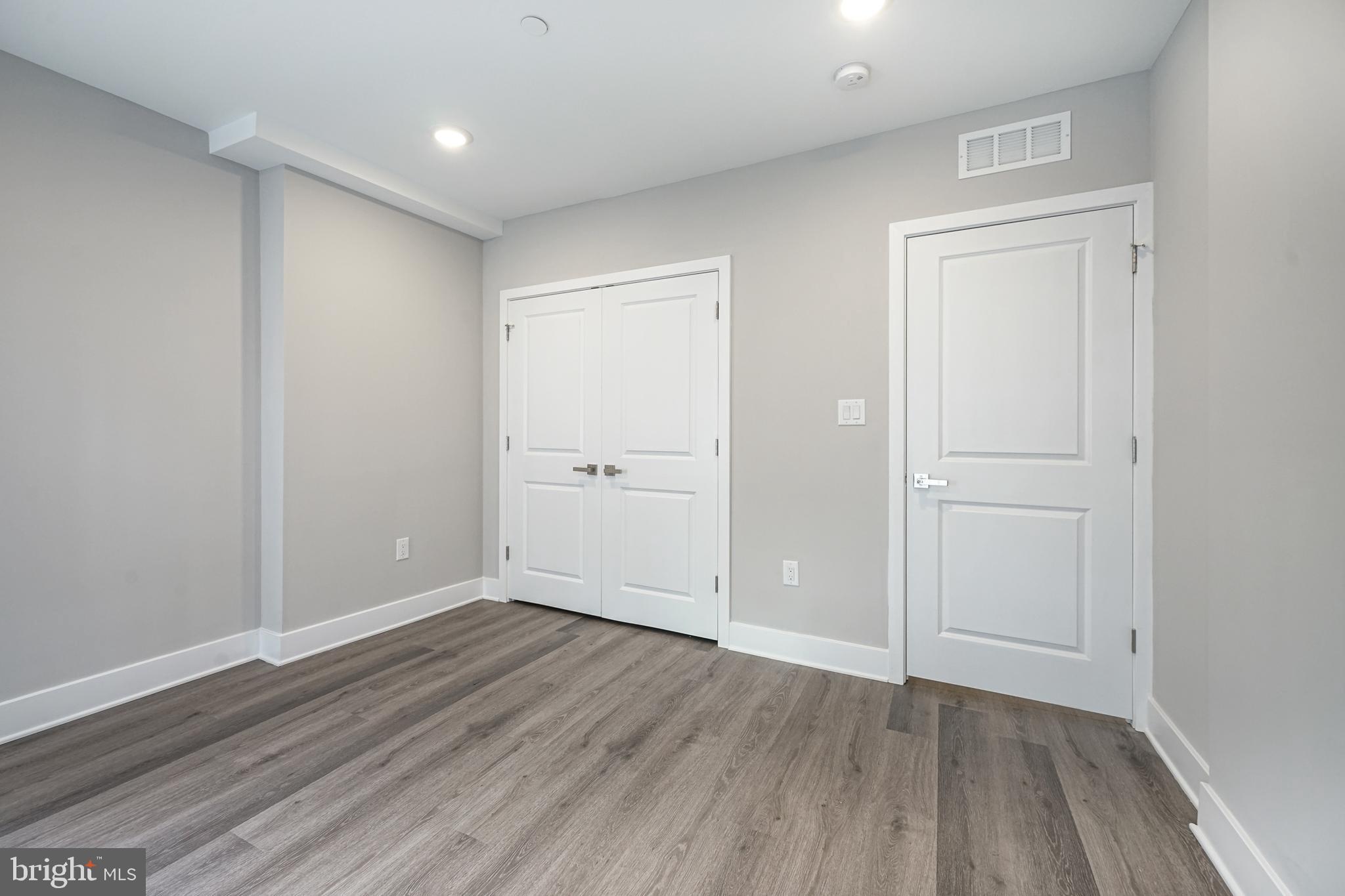 POINT BREEZE - Residential Lease