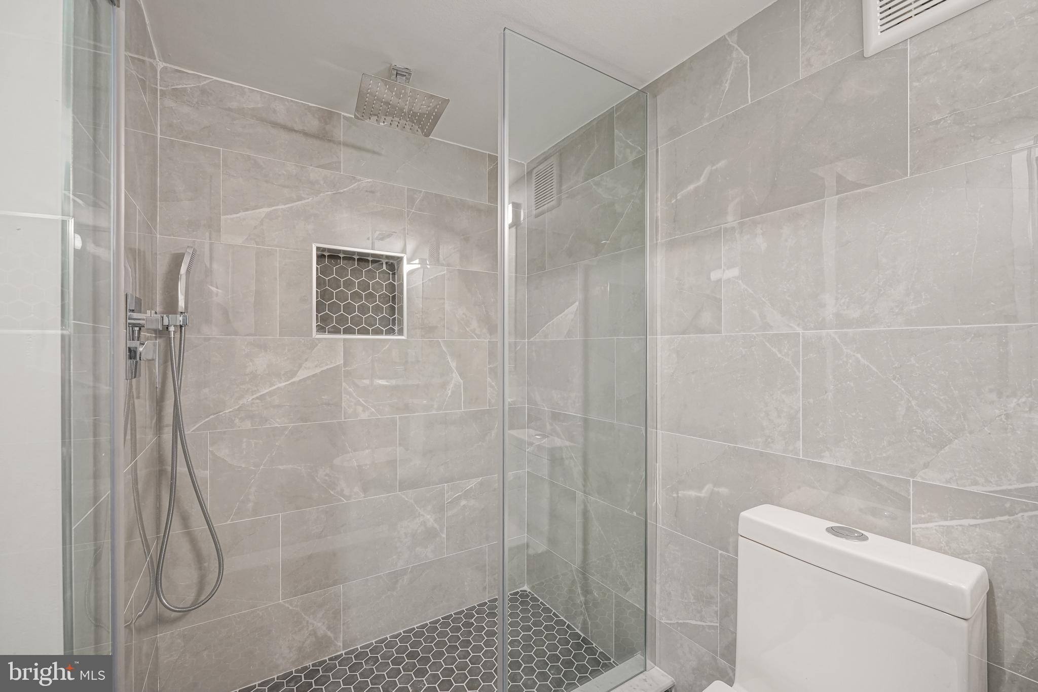 POINT BREEZE - Residential Lease