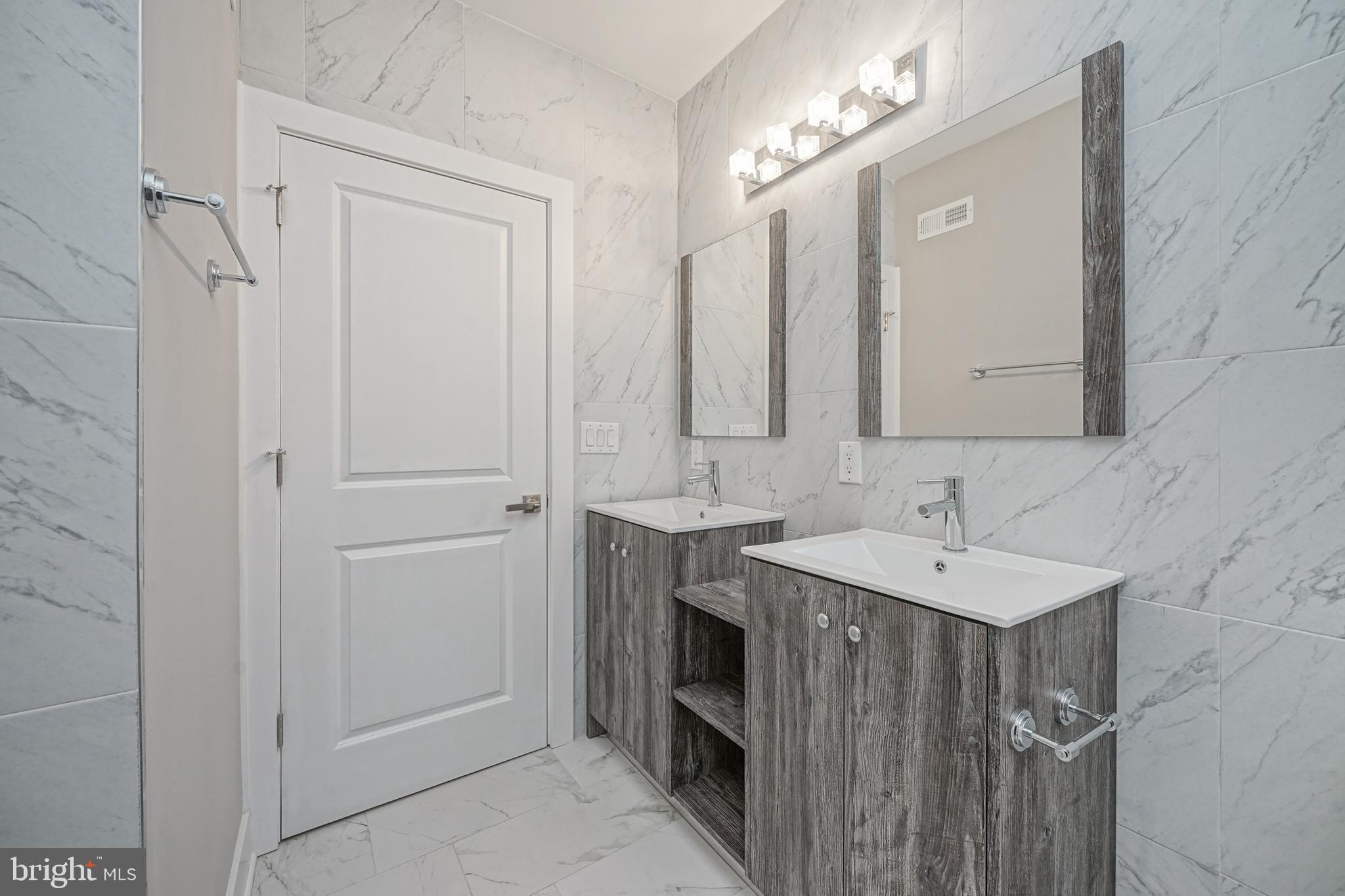 POINT BREEZE - Residential Lease