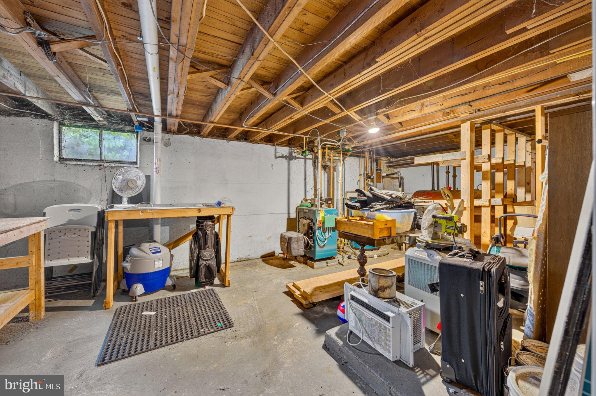 MAKEFIELD RD VILLA - Residential