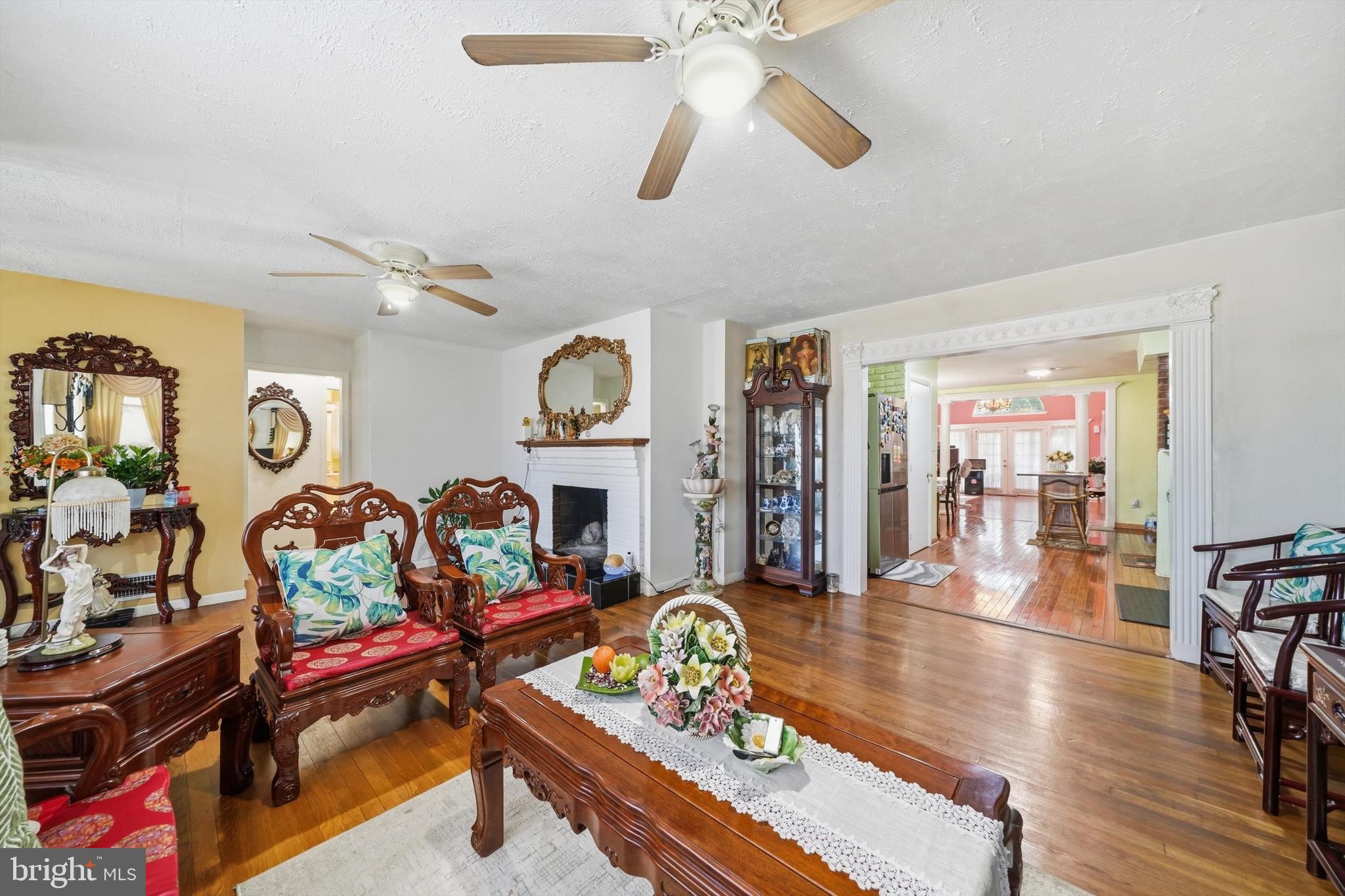 LIVINGSTON OAKS - Residential