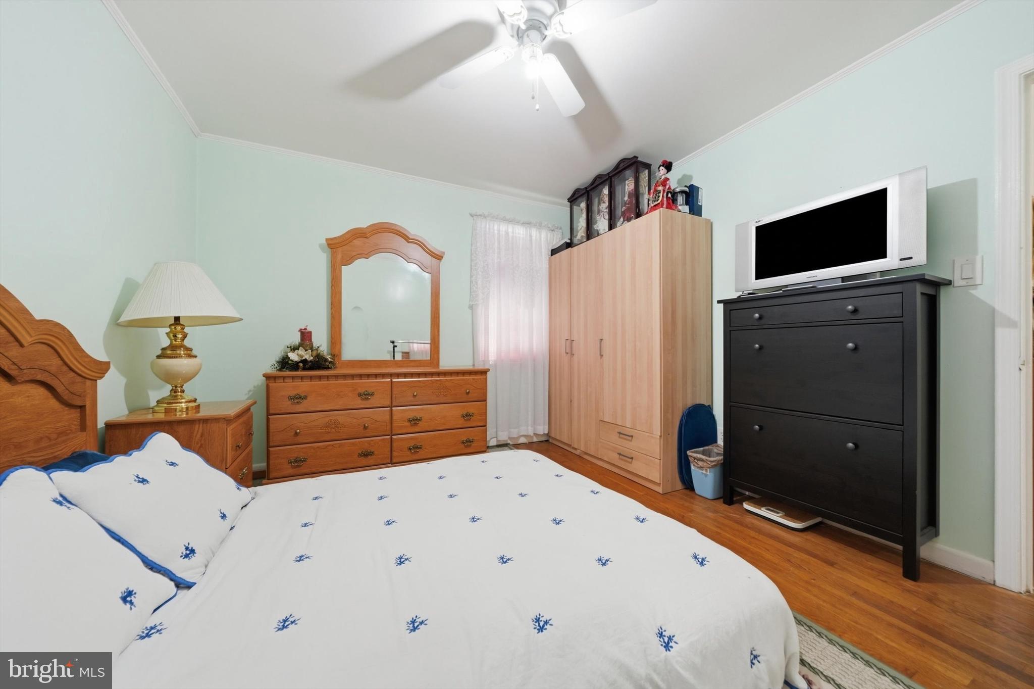 LIVINGSTON OAKS - Residential
