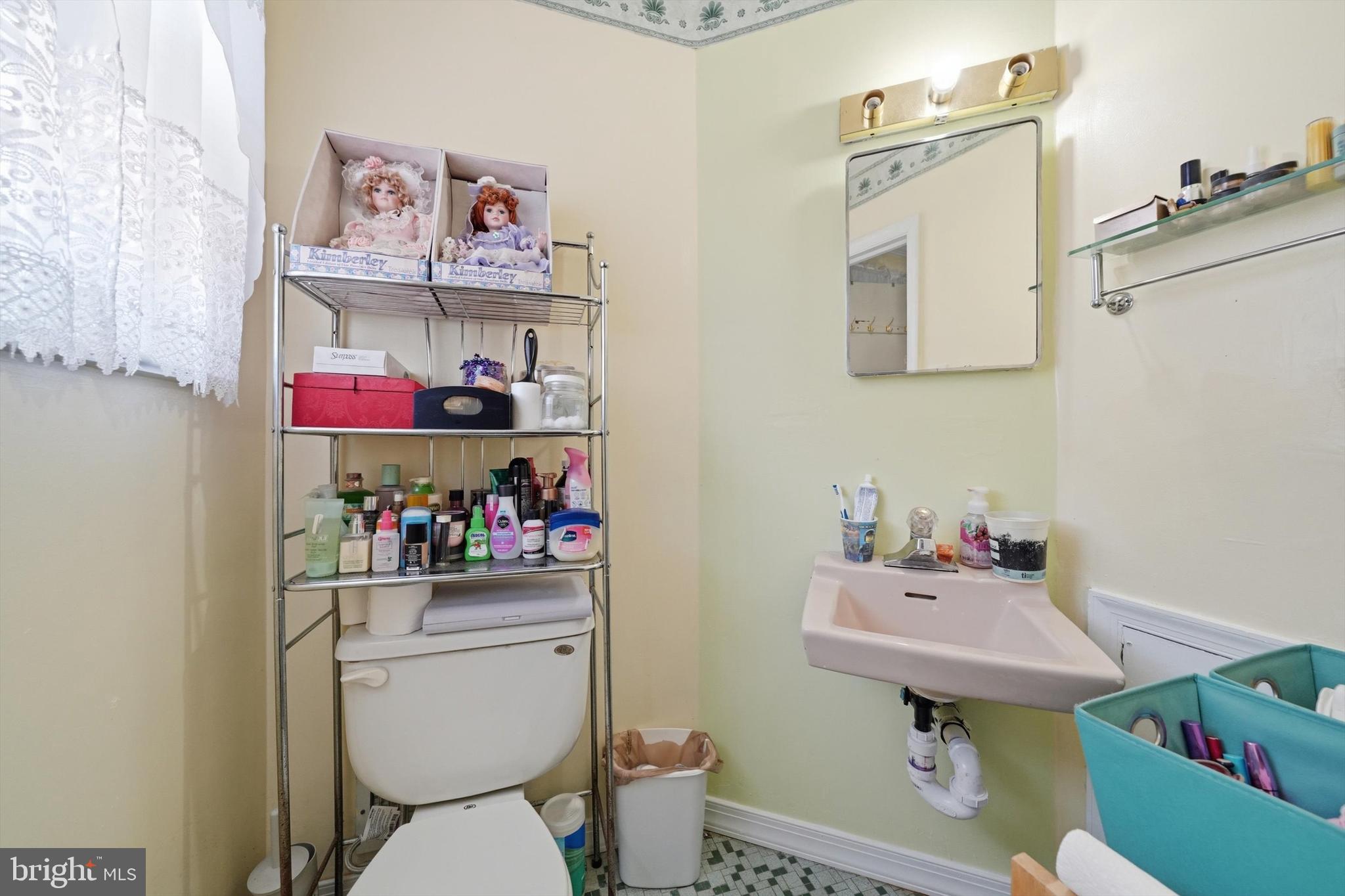 LIVINGSTON OAKS - Residential