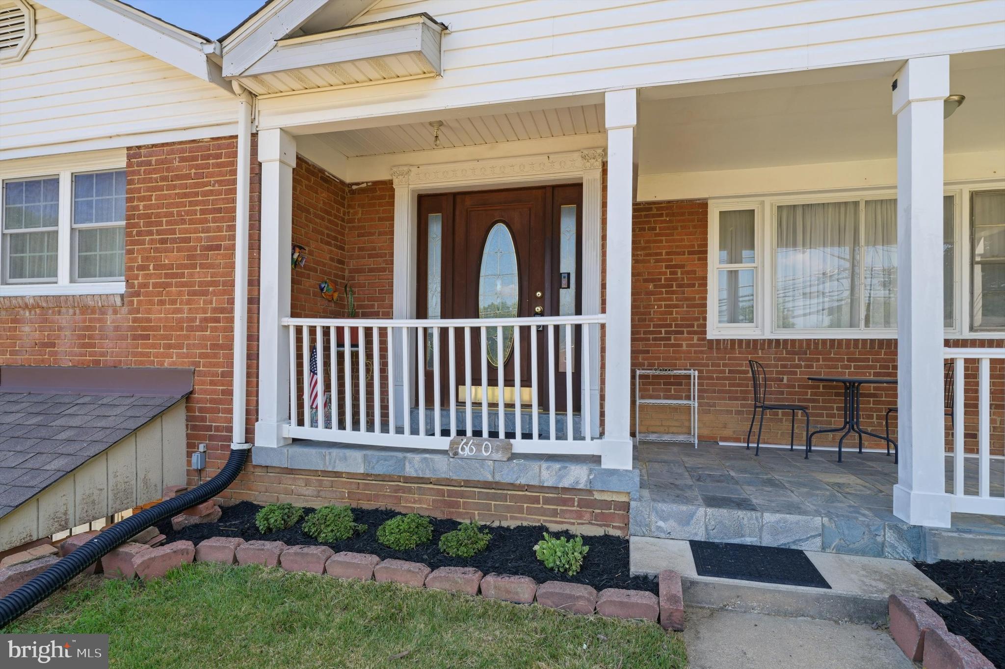 LIVINGSTON OAKS - Residential