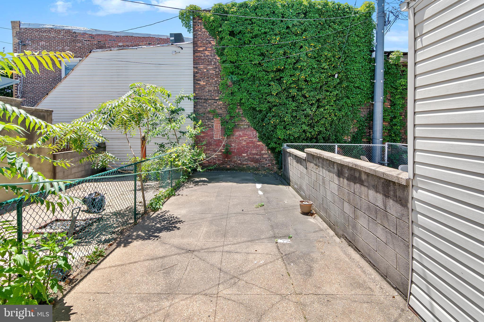 HIGHLANDTOWN - Residential