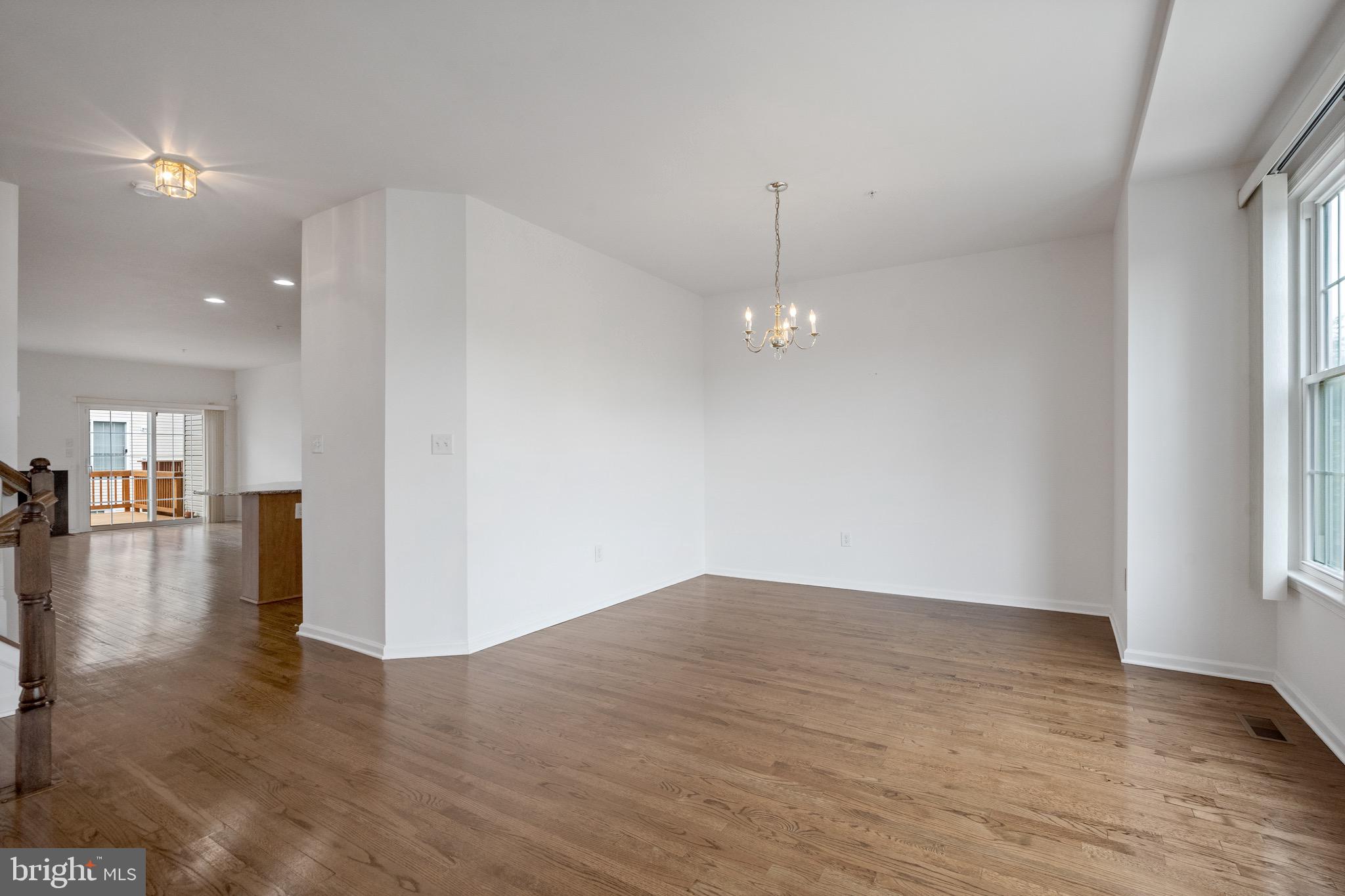 KINGSVIEW VILLAGE - Residential