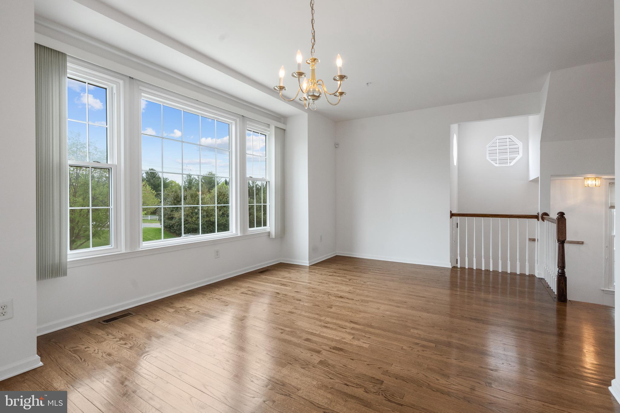 KINGSVIEW VILLAGE - Residential