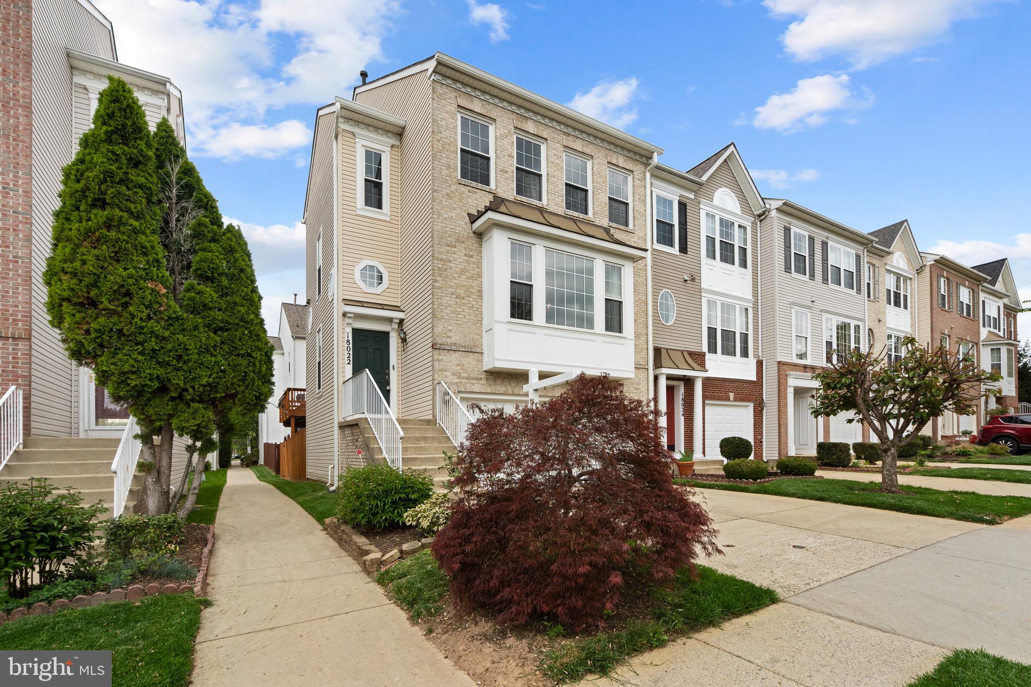 KINGSVIEW VILLAGE - Residential