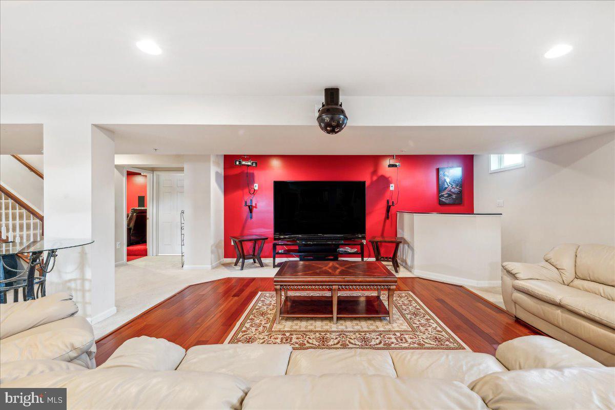 WOODBURN ESTATES - Residential