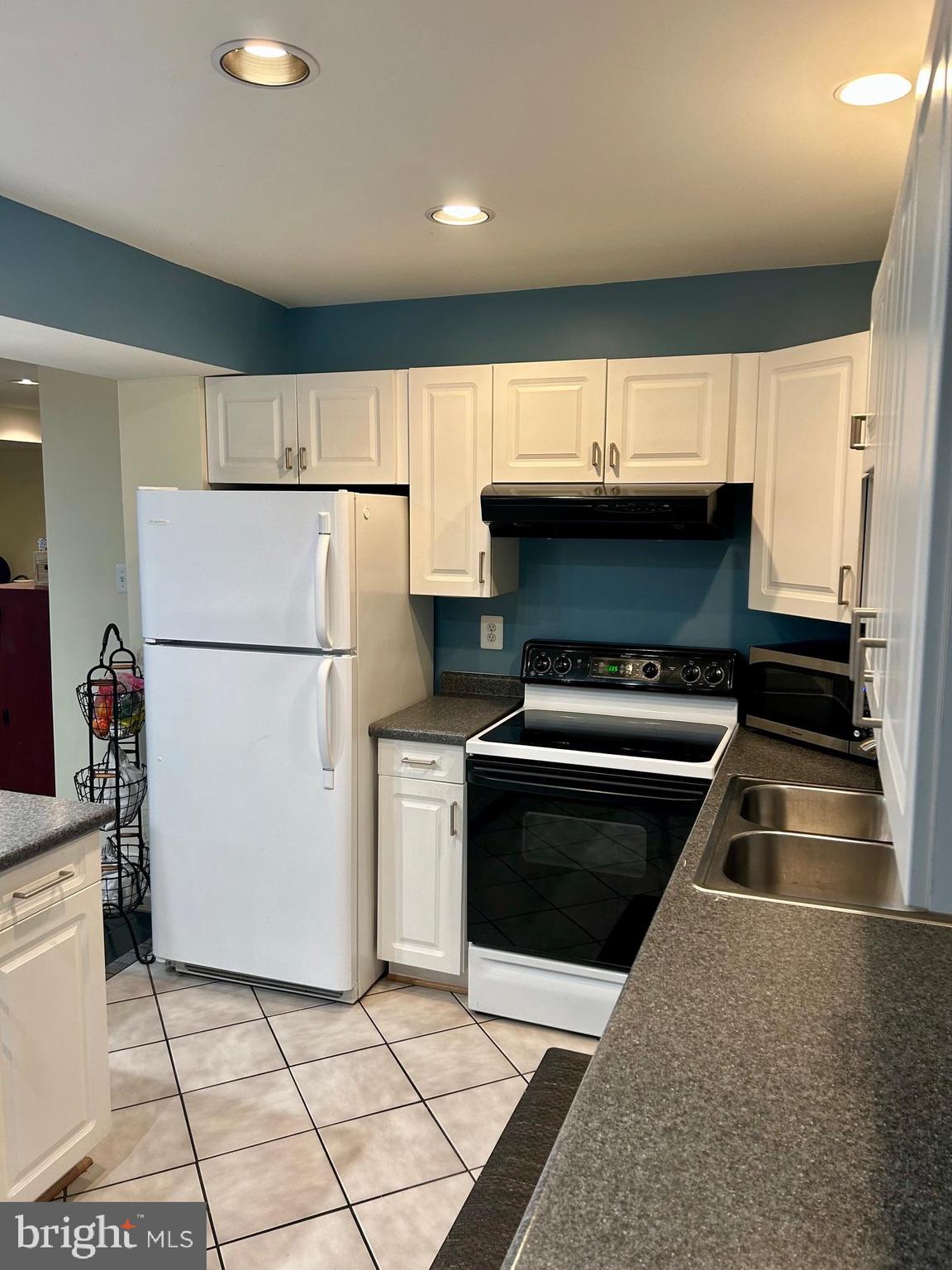 BALMORAL OF CLIFTON - Residential Lease