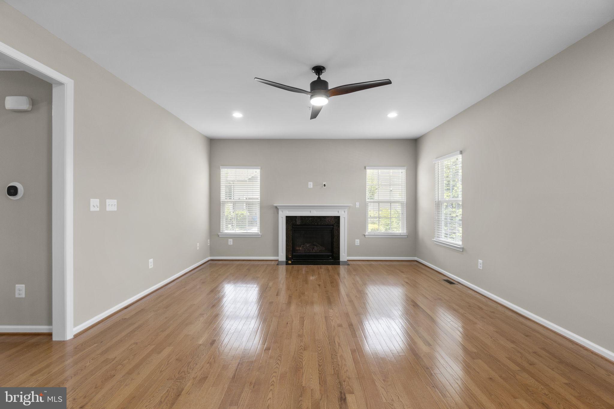 CHELSEA KNOLLS - Residential