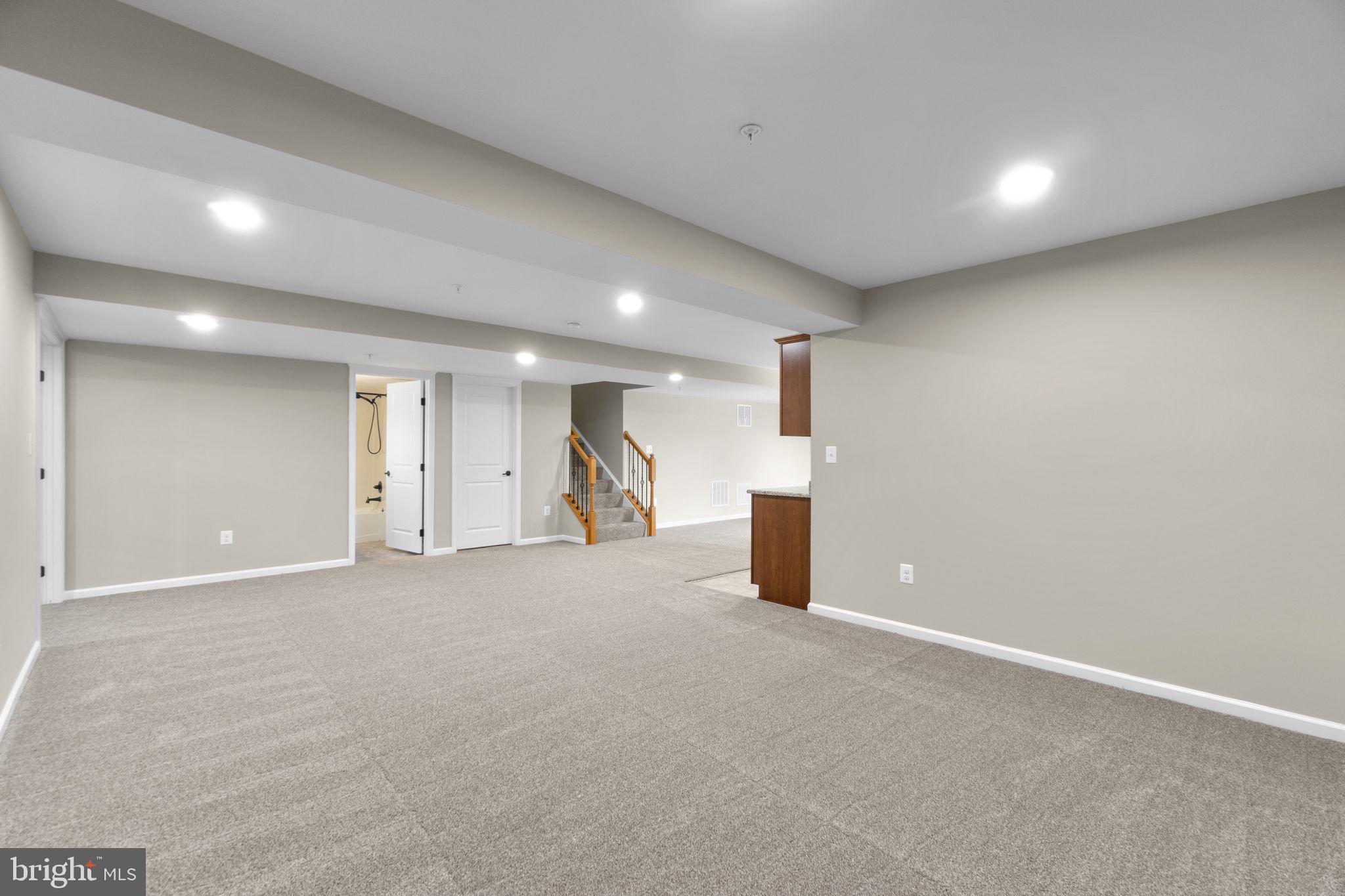 CHELSEA KNOLLS - Residential
