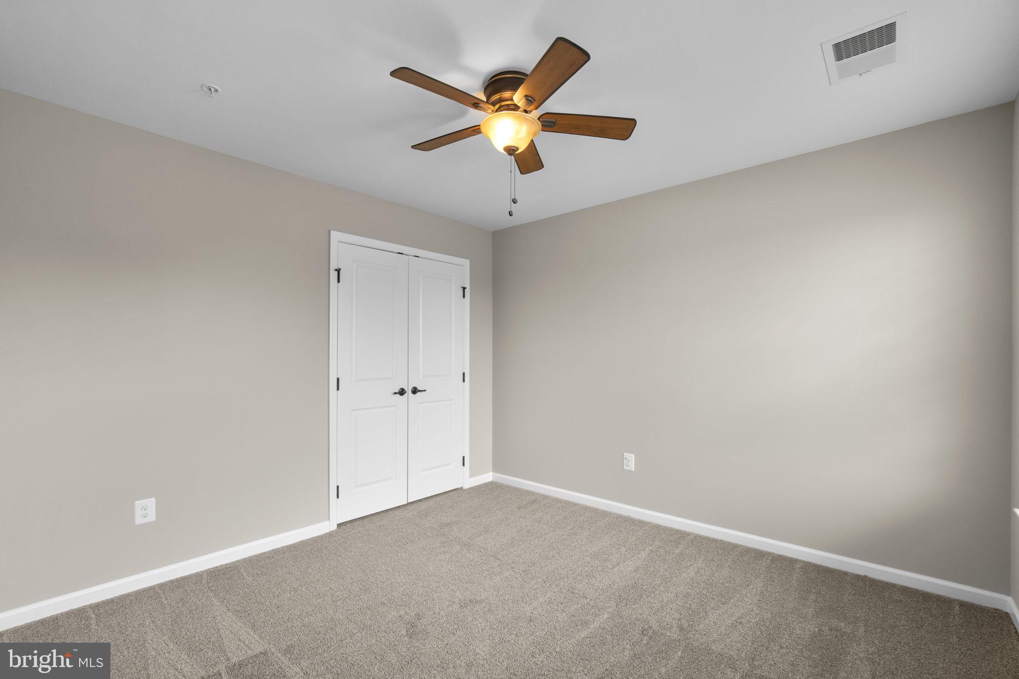 CHELSEA KNOLLS - Residential