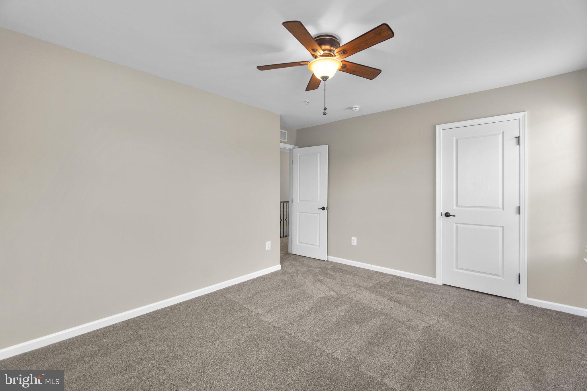 CHELSEA KNOLLS - Residential