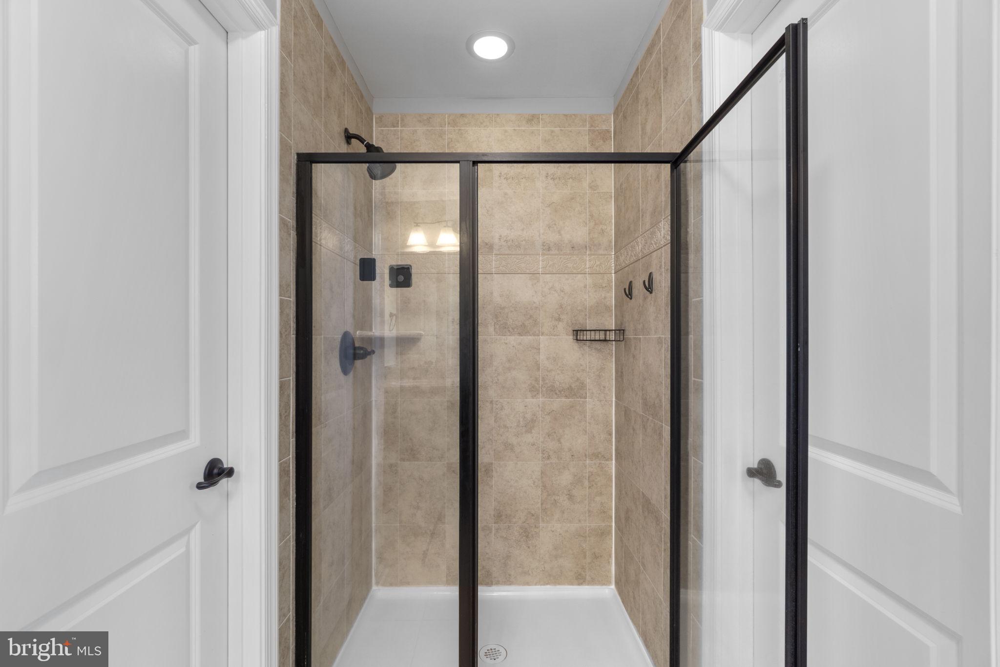 CHELSEA KNOLLS - Residential